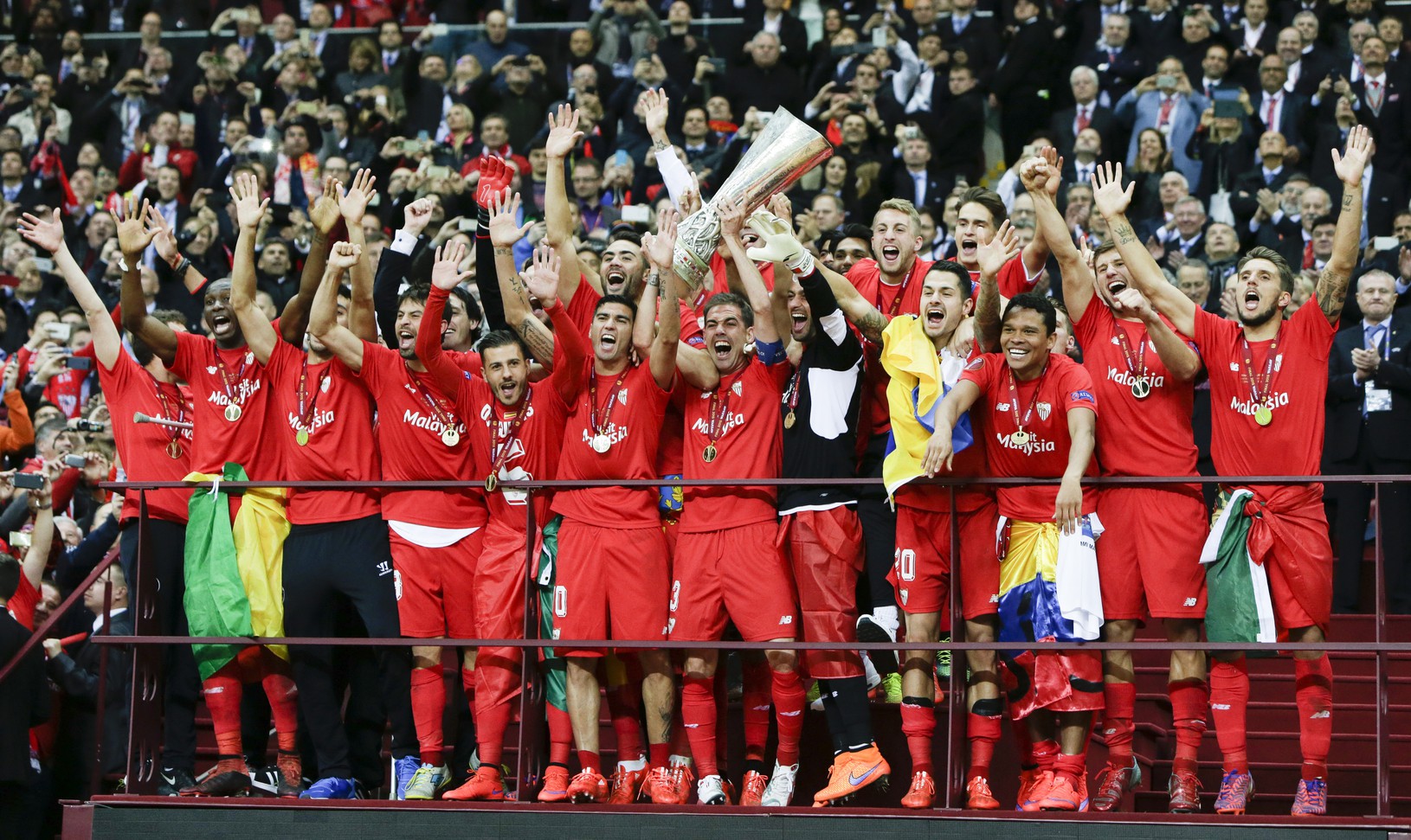 Sevilla vo finále Európskej