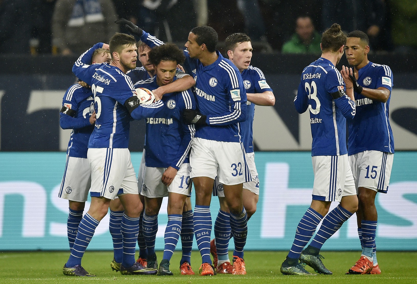 Gólové oslavy hráčov Schalke
