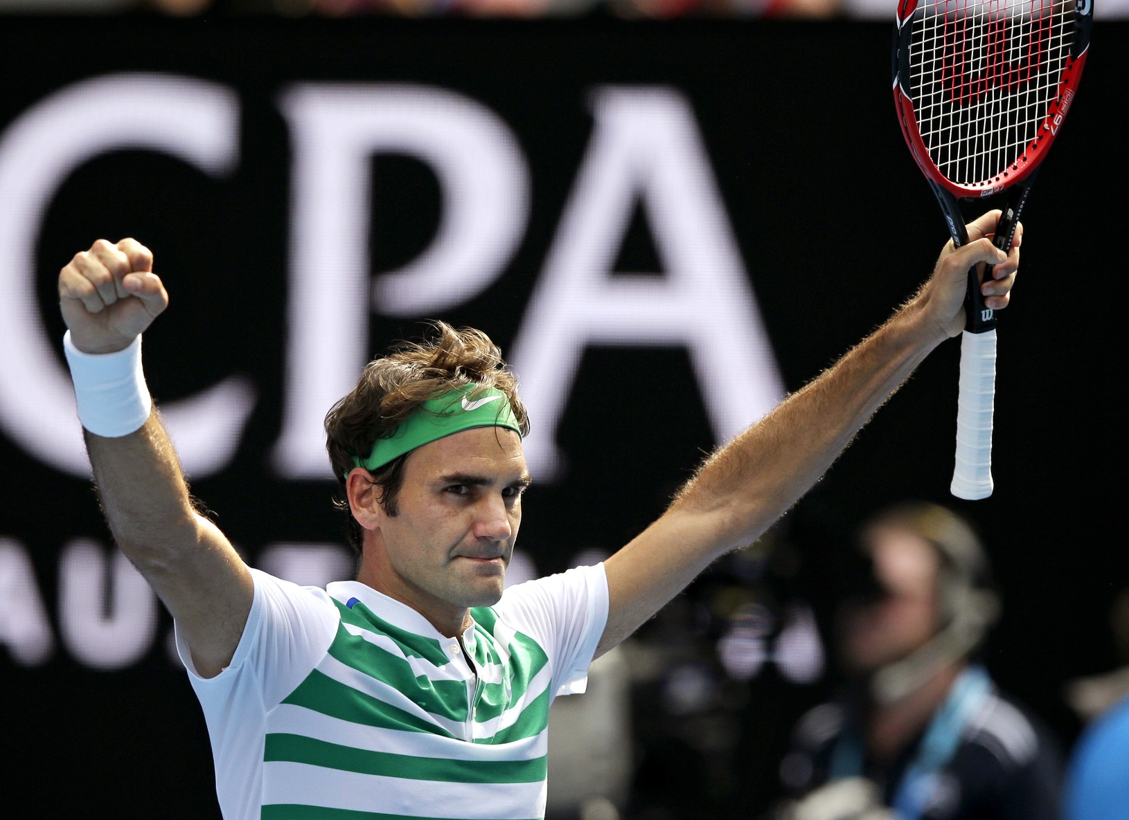 Švajčiar Roger Federer vyradil