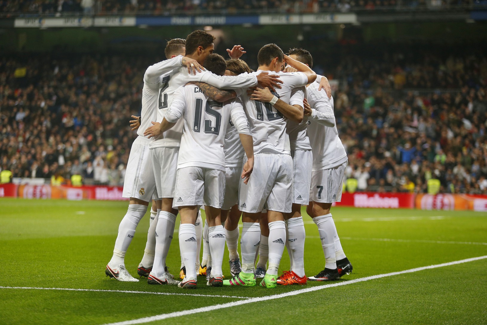 Hráči Realu Madrid oslavujú