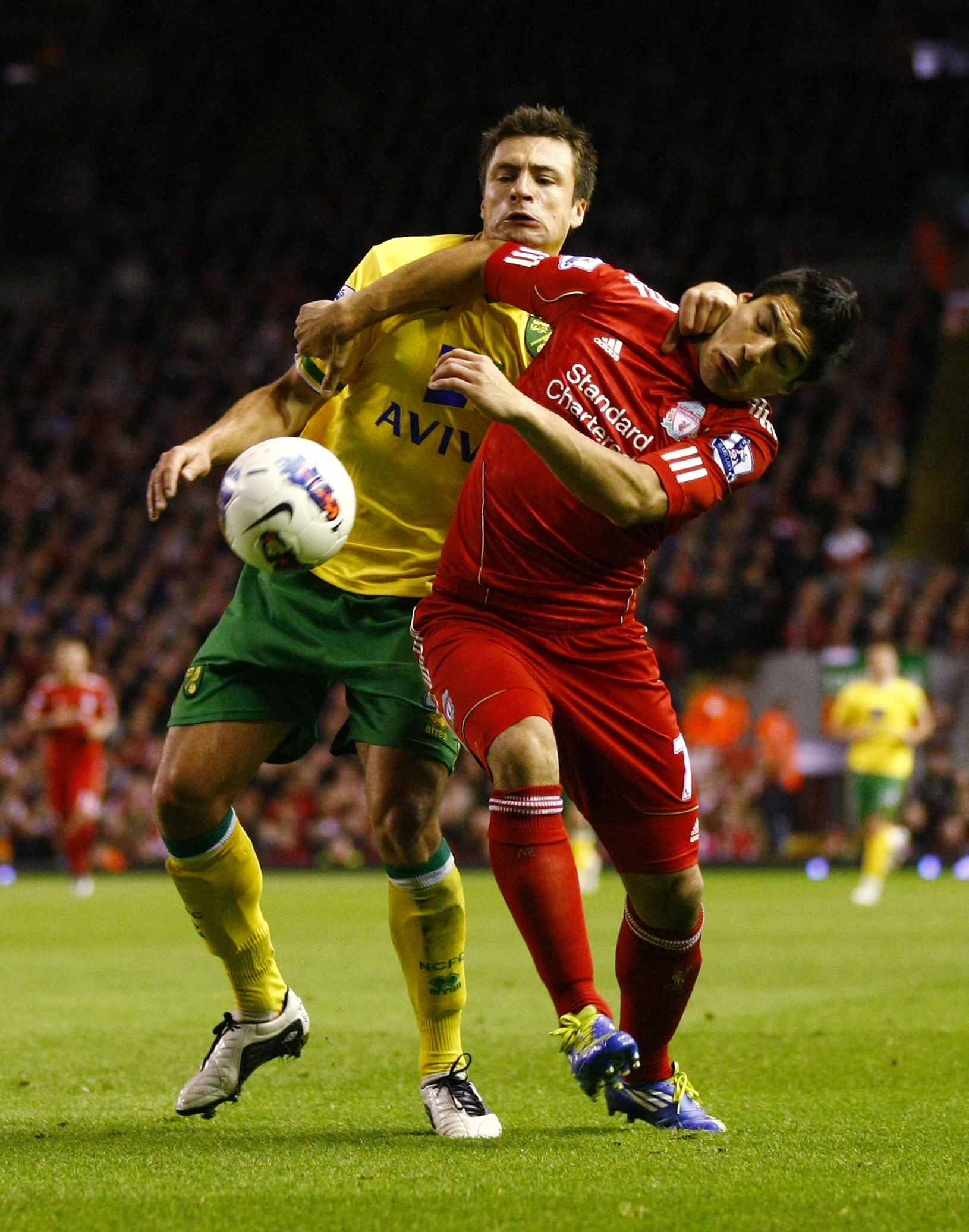 Luis Suarez a Russell