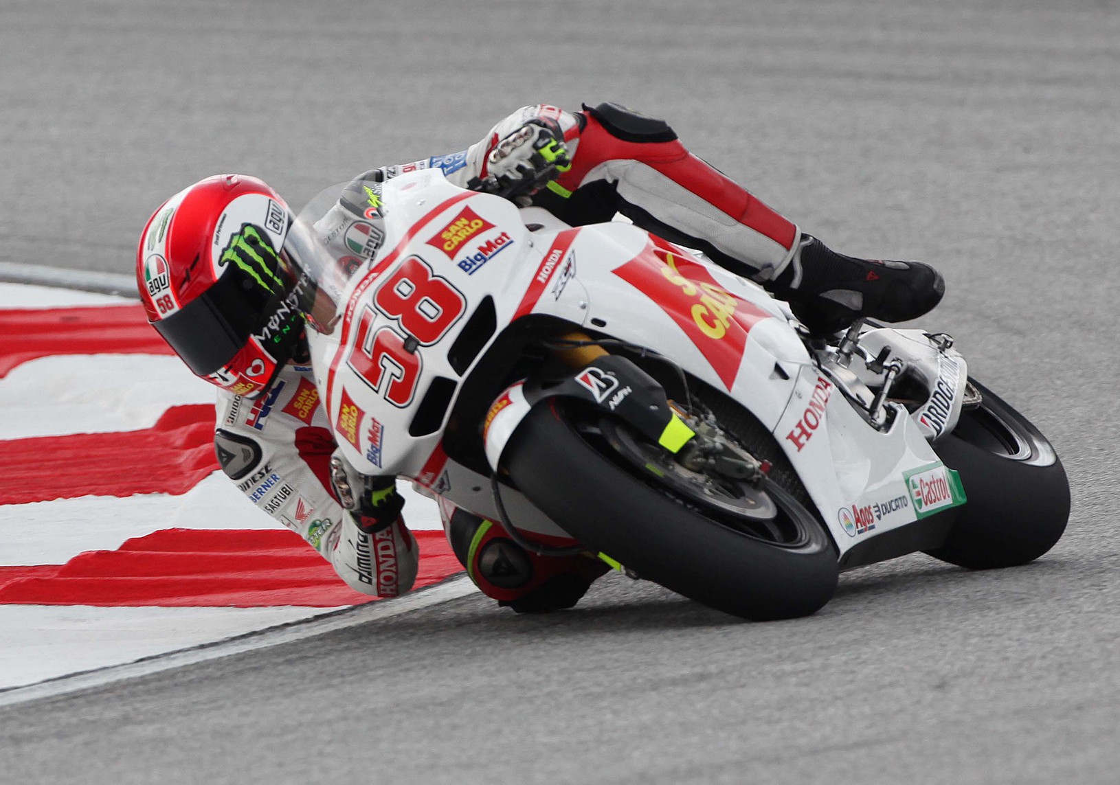 Marco Simoncelli tragicky zahynul