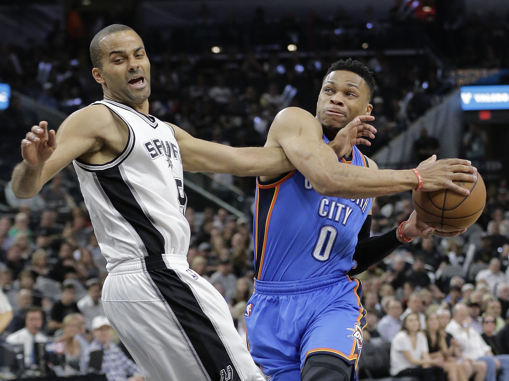 Tony Parker a Russell