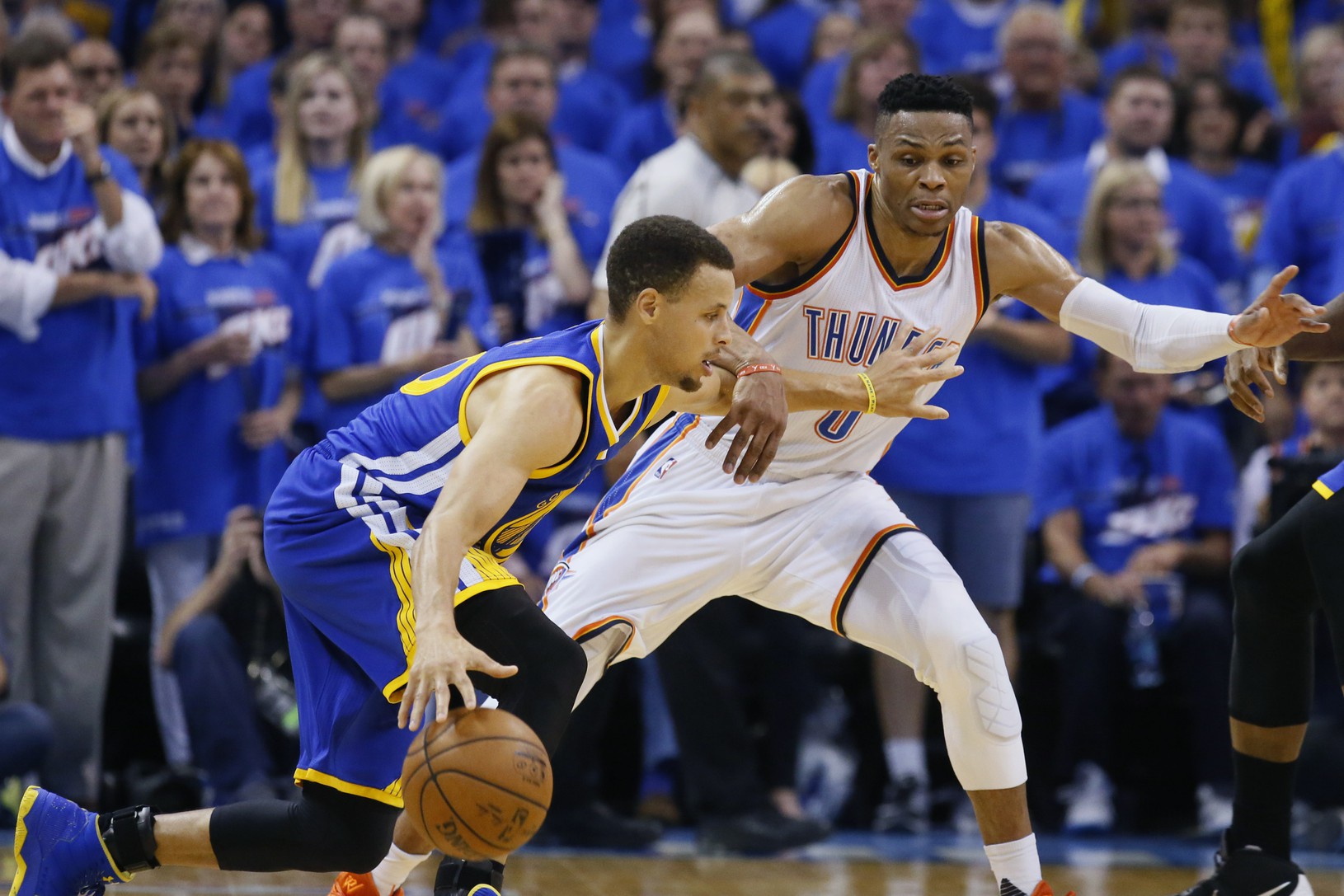 Stephen Curry a Russell