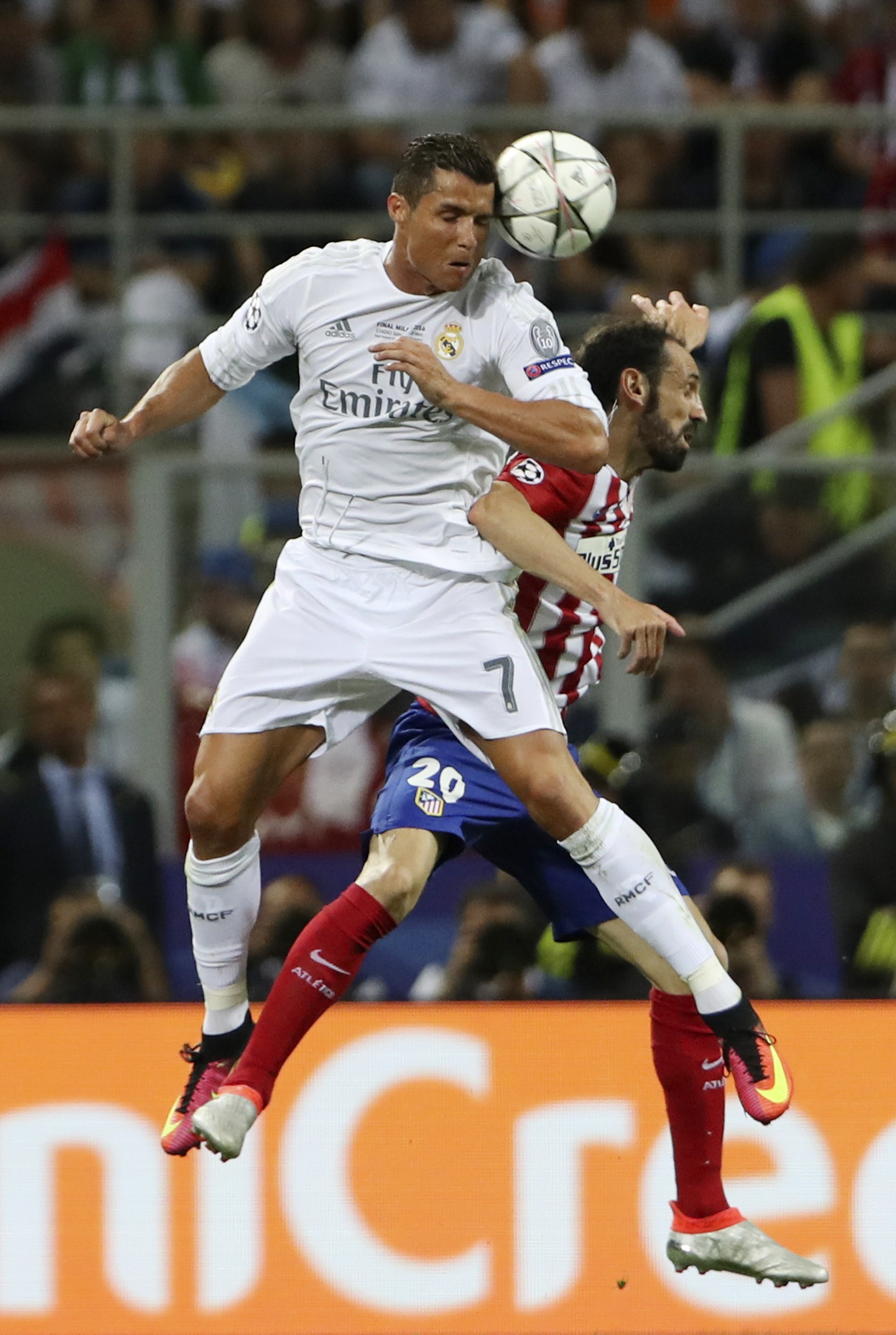 Cristiano Ronaldo v hlavičkovom