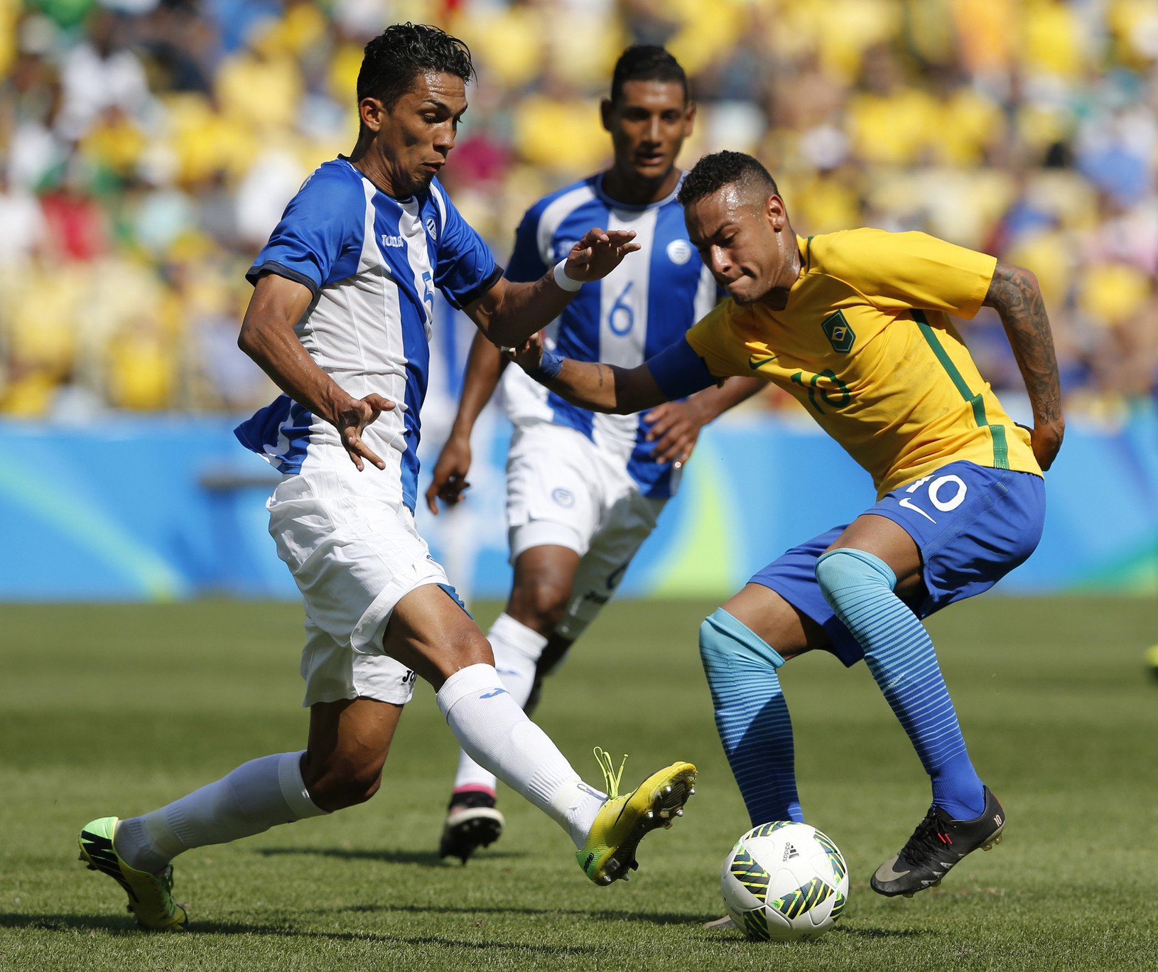 Neymar v súboji o