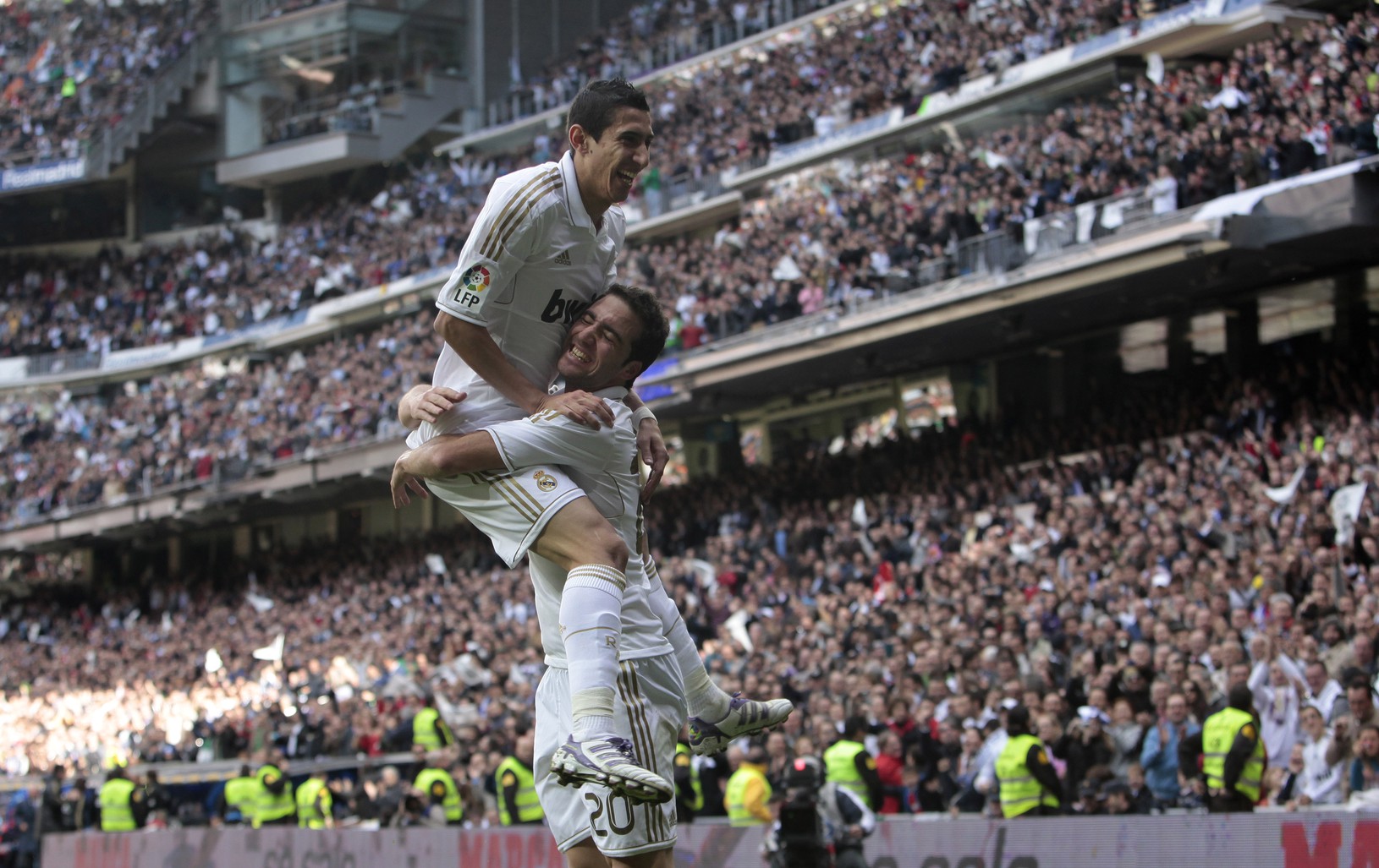 Gonzalo Higuaín a Angel