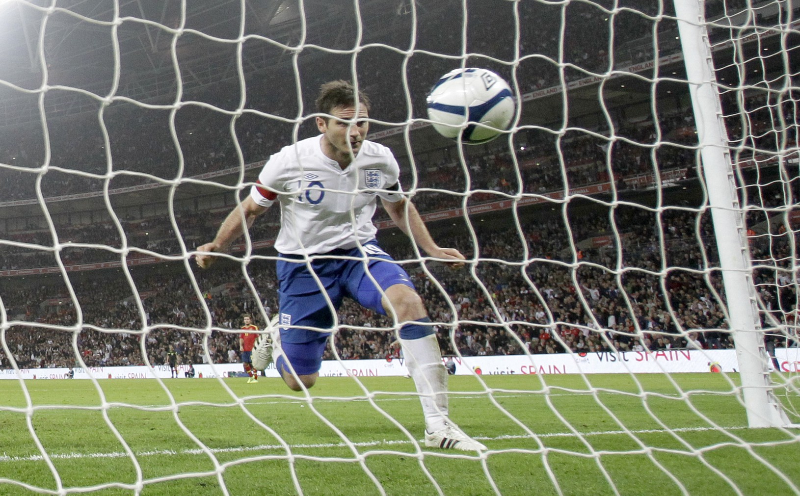Lampard dáva gól hlavou