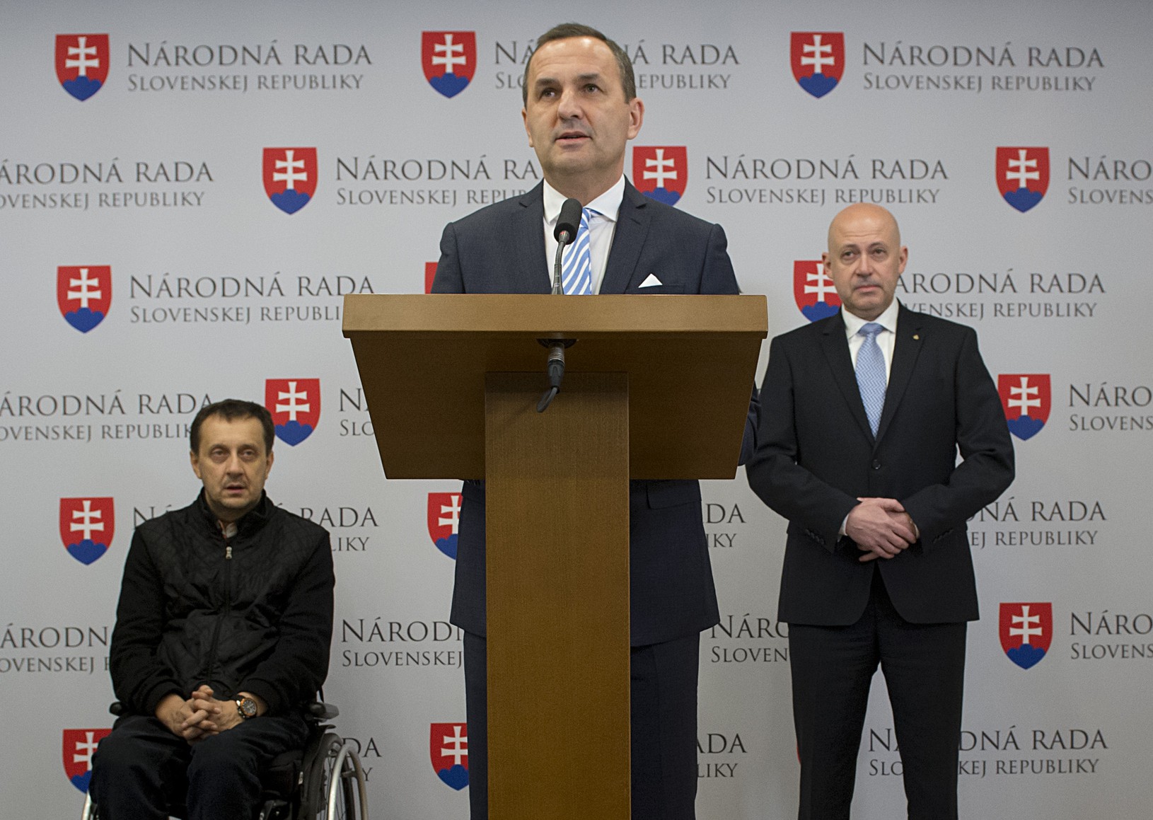 Zľava prezident Slovenského paralympijskeho