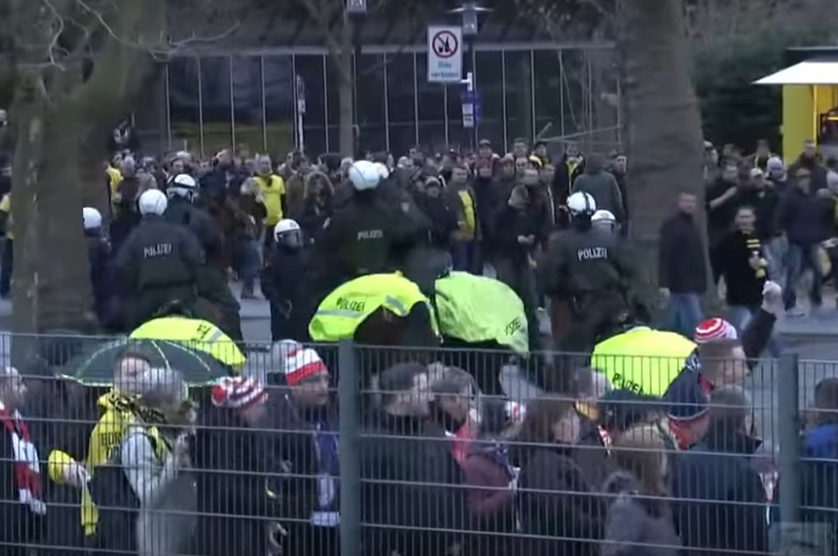 Fanúšikovia Dortmundu napadli priaznivcov