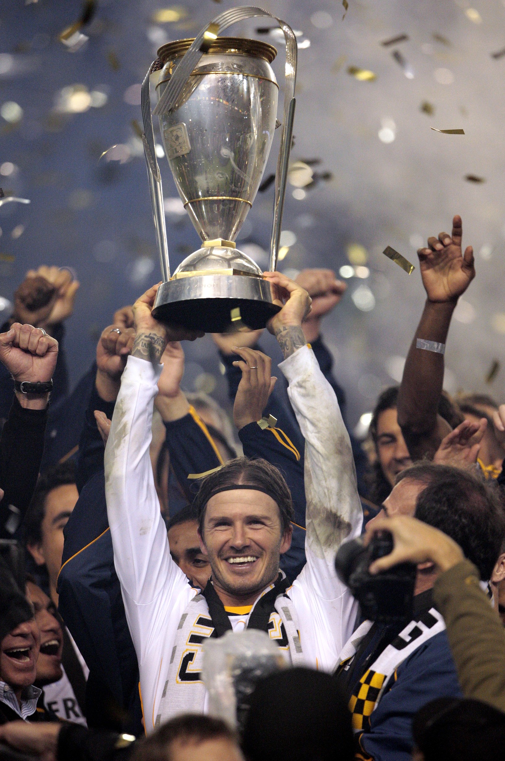 David Beckham s trofejou