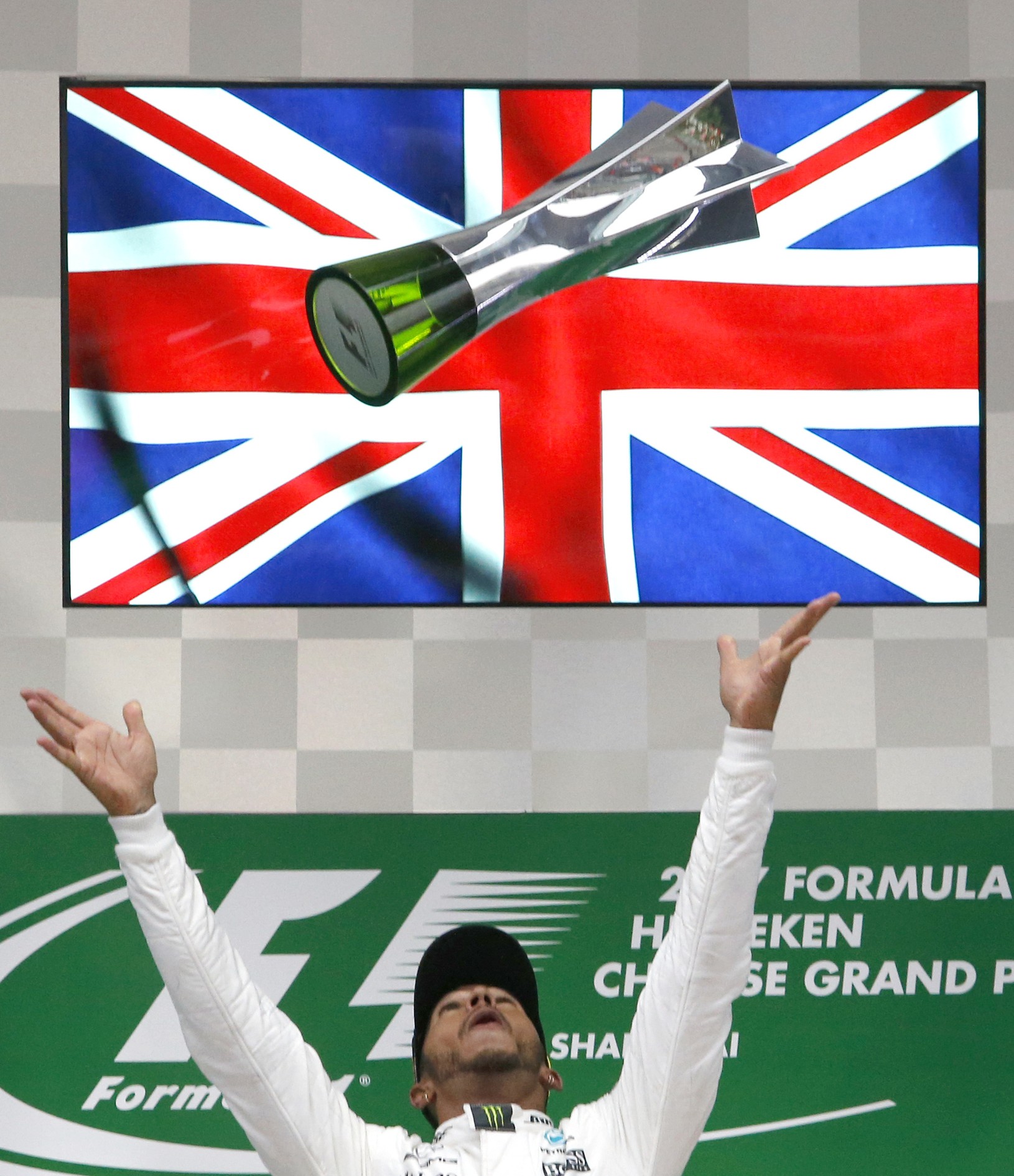 Lewis Hamilton ovládol VC