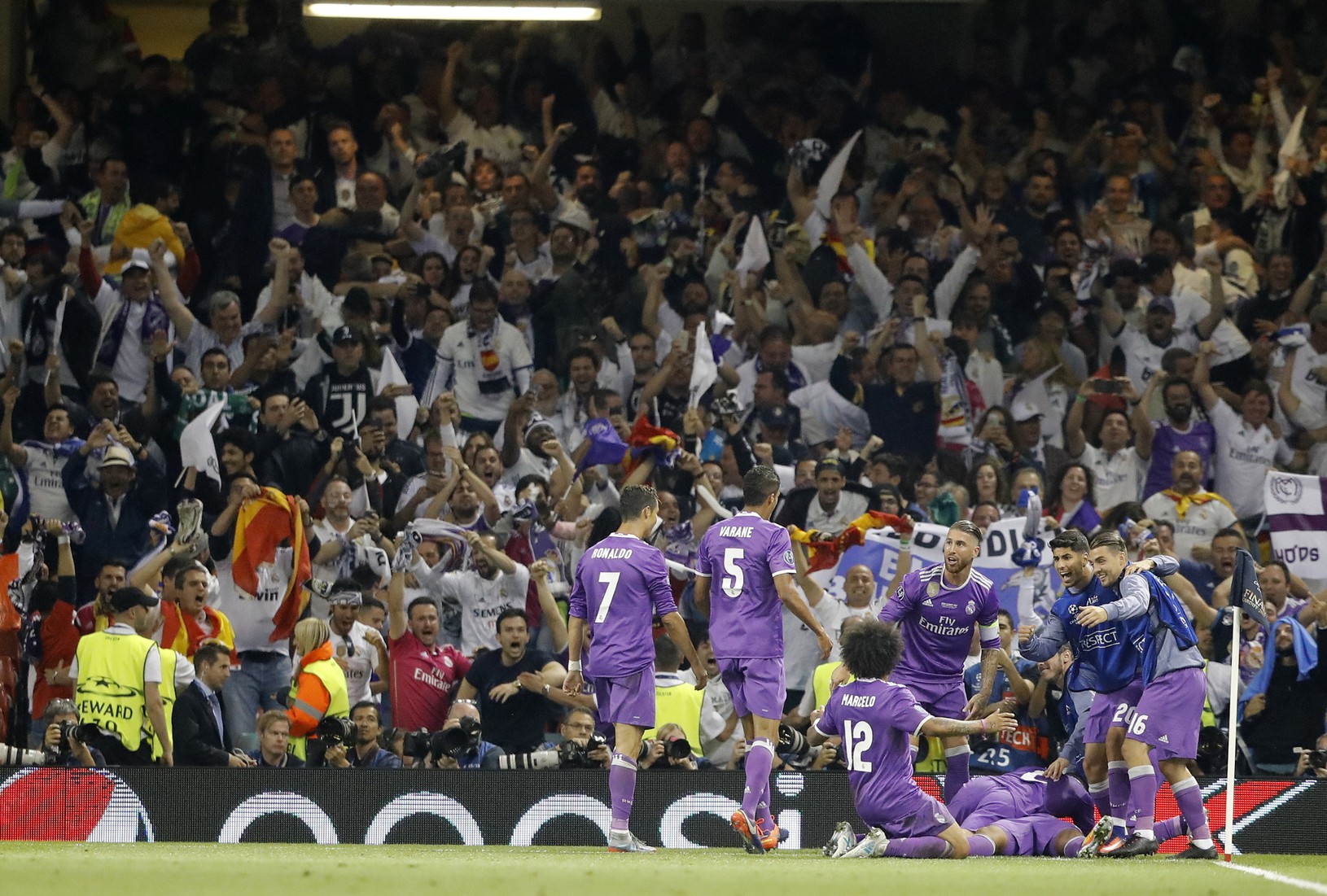 Real Madrid oslavuje gól