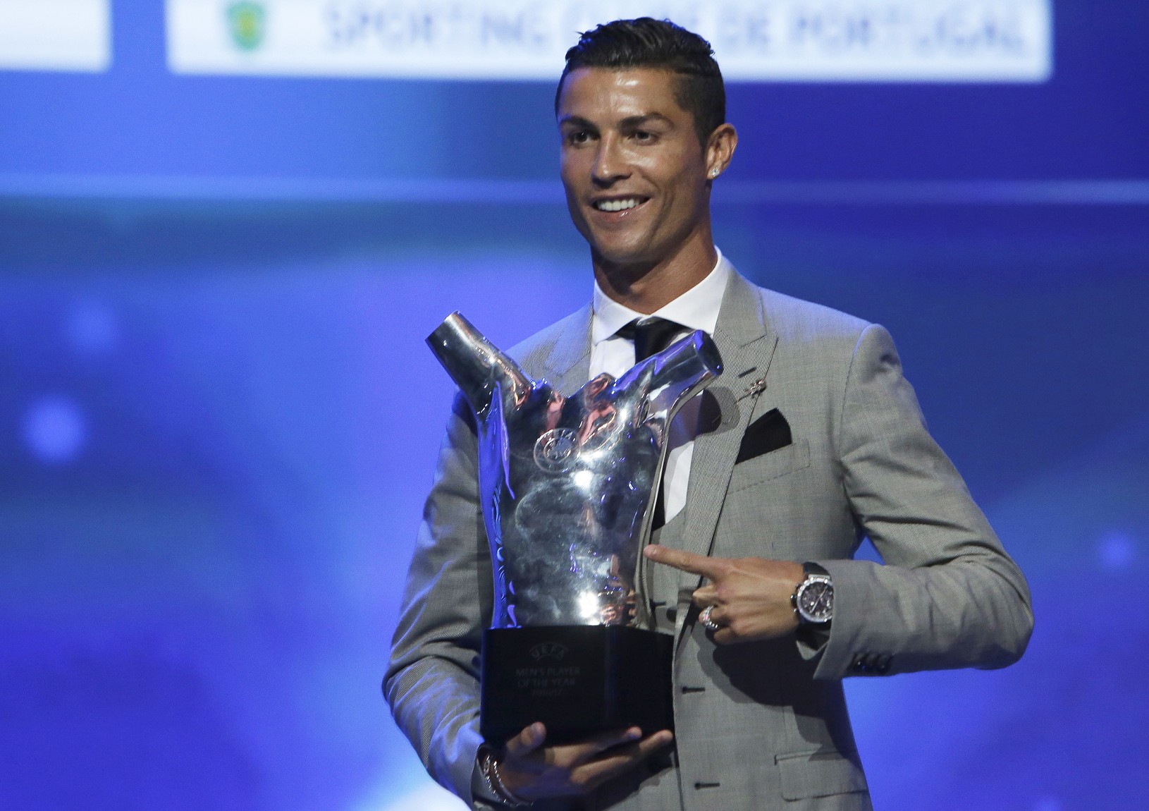 Ronaldo tretíkrát najlepší hráč