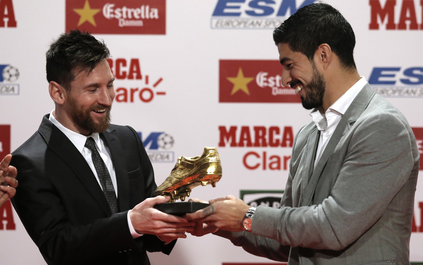 Lionel Messi prebral Zlatú