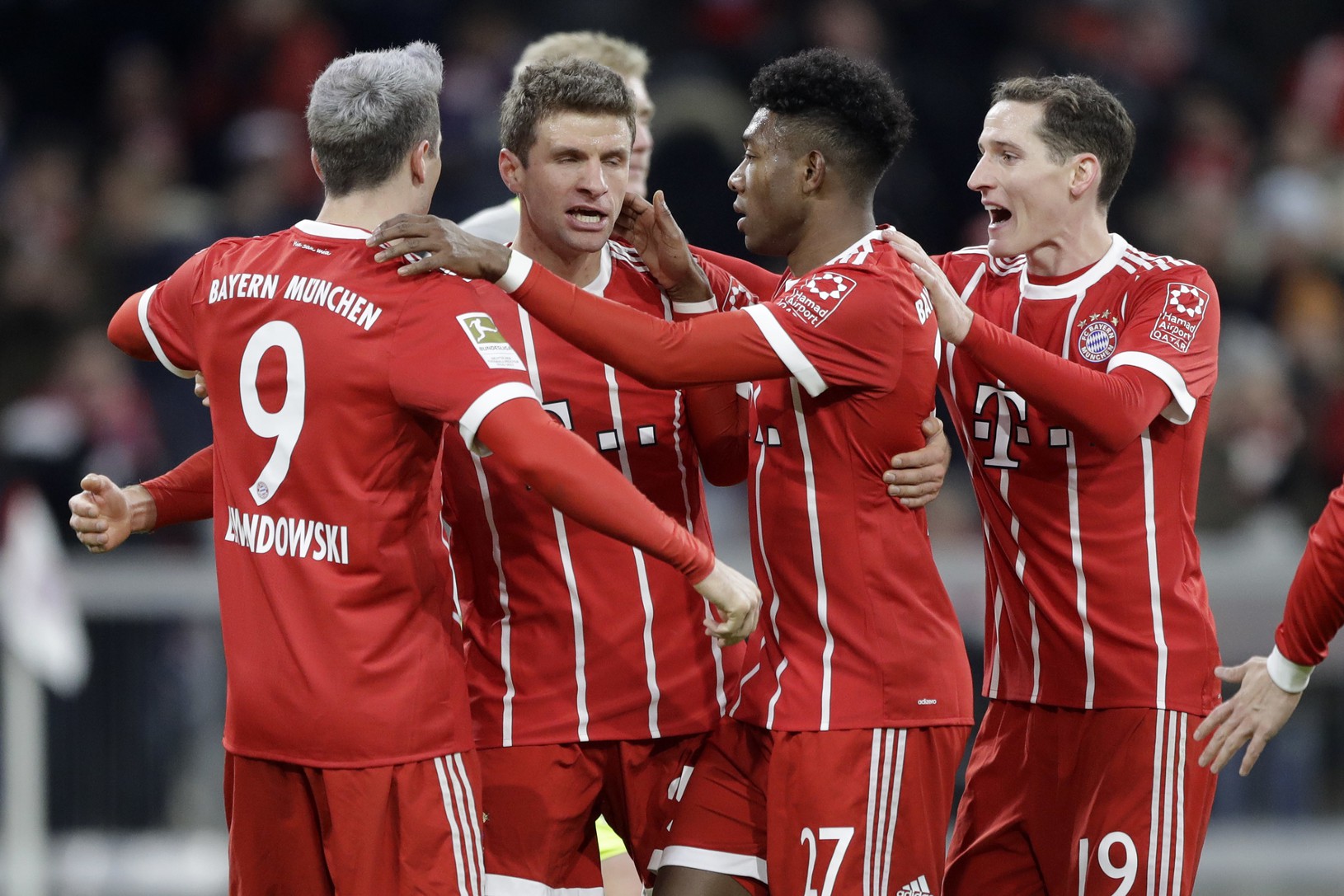 Hráči Bayernu oslavujú strelený