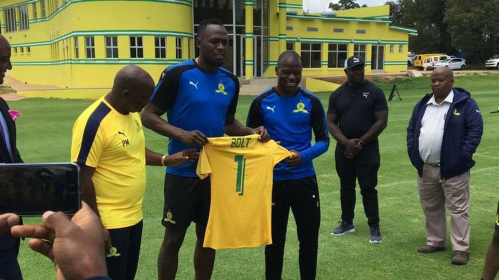 Usain Bolt podpísal zmluvu