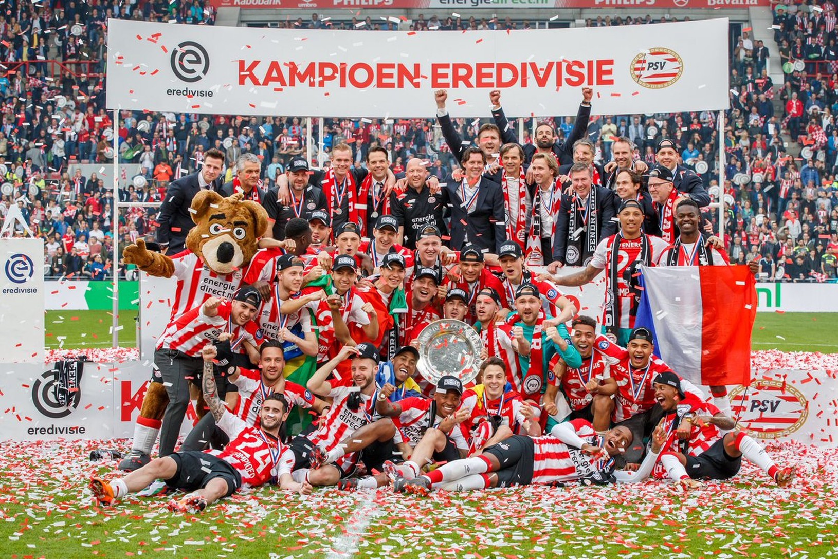 PSV Eindhoven oslavuje ďalší