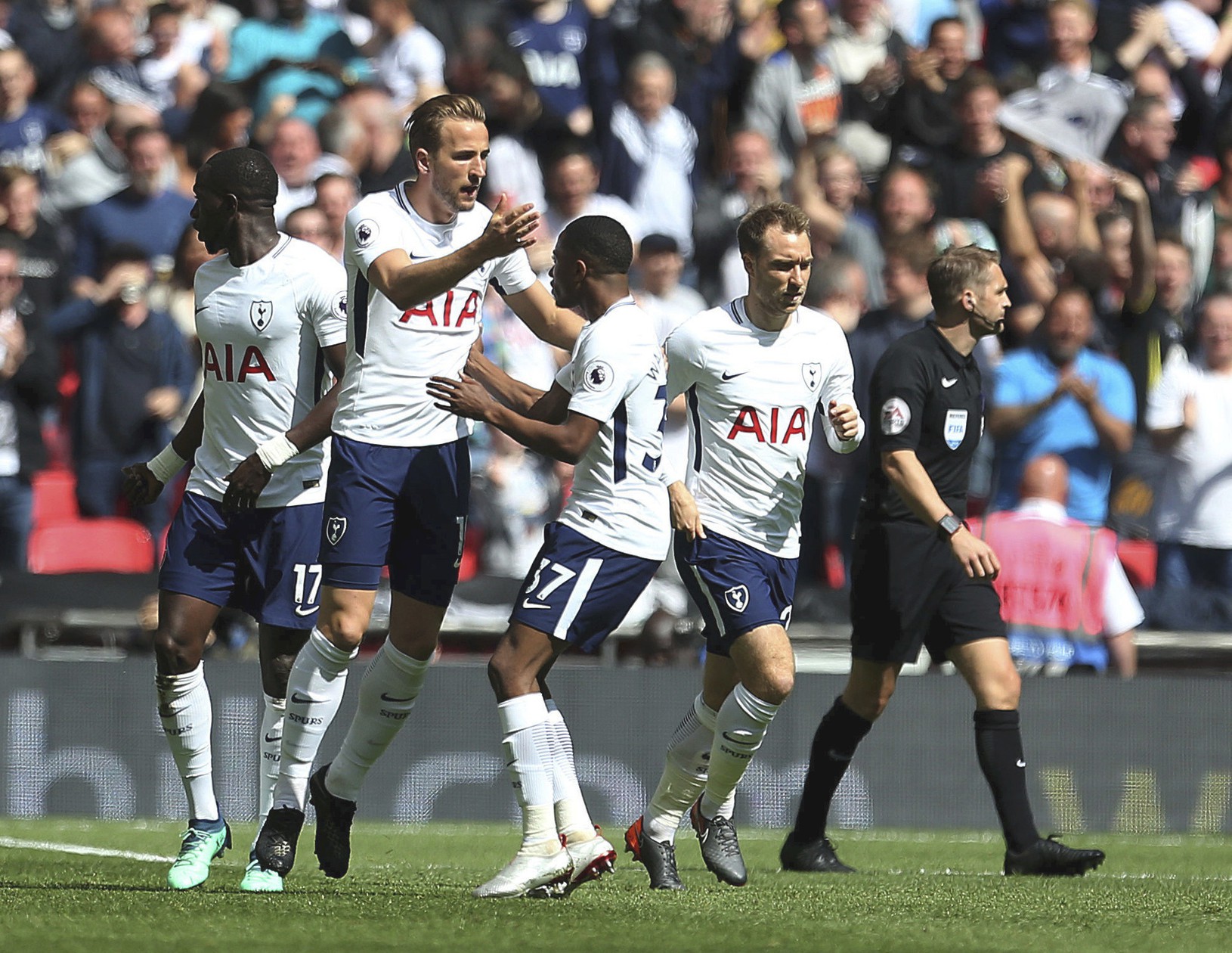 Hráči Tottenhamu sa radujú
