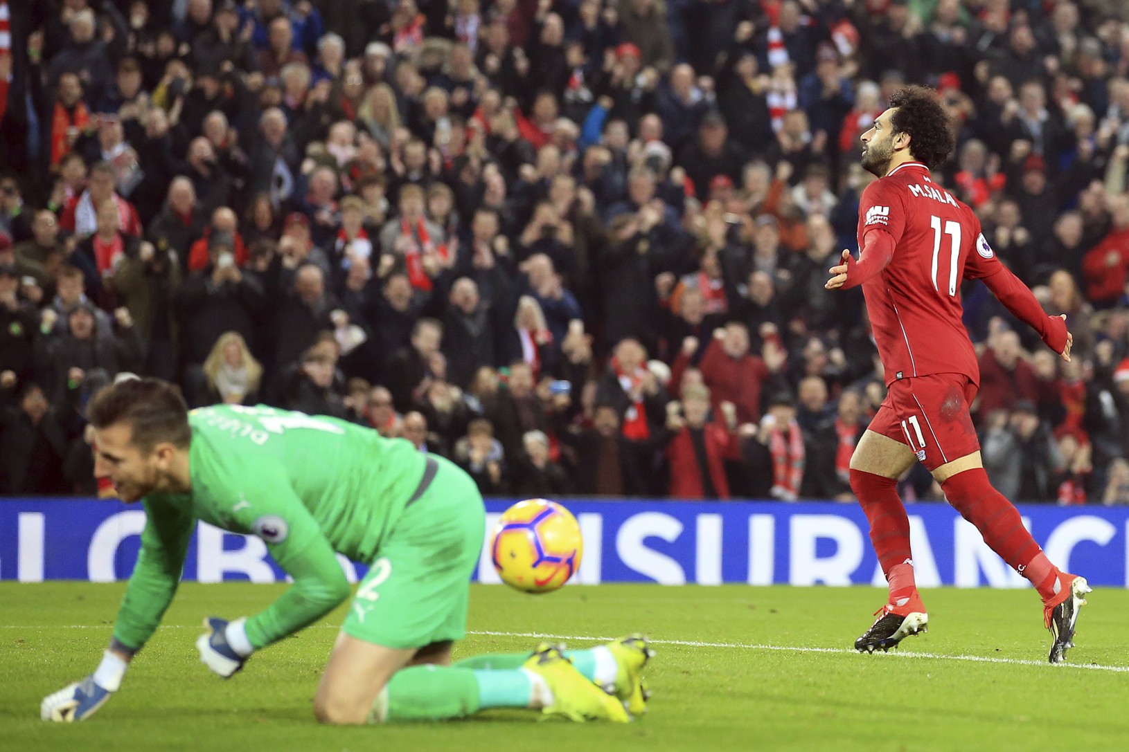 Mohamed Salah oslavuje penaltový