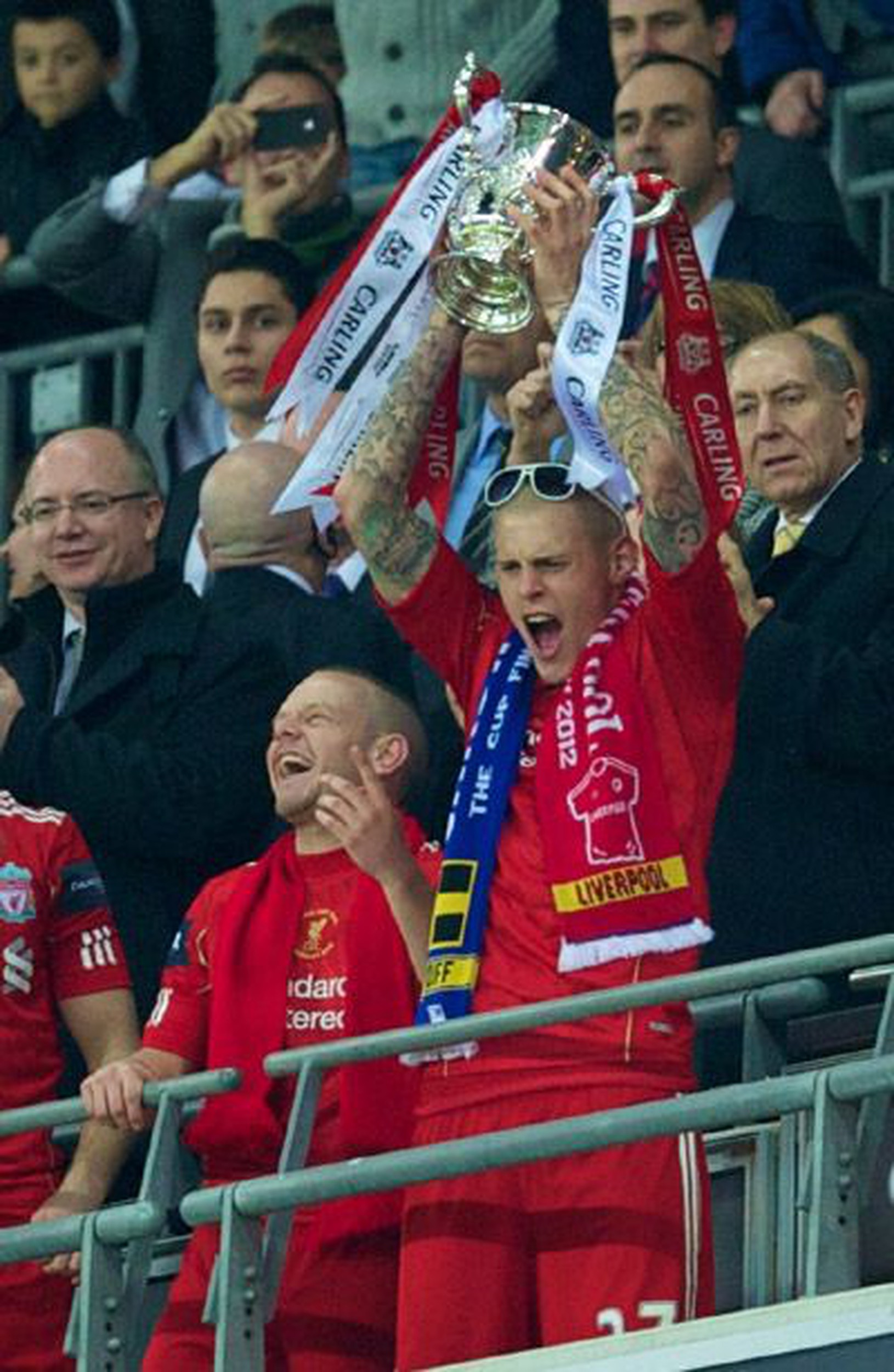Martin Škrtel s trofejou