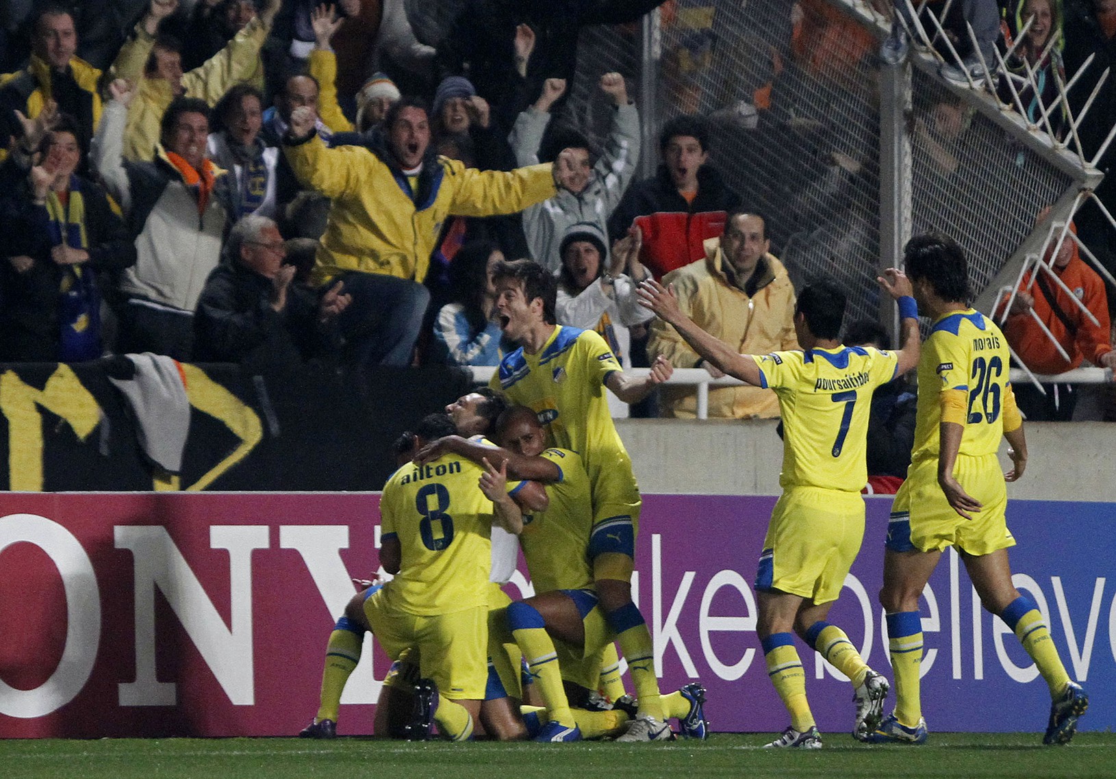 Oslav po góle Apoelu