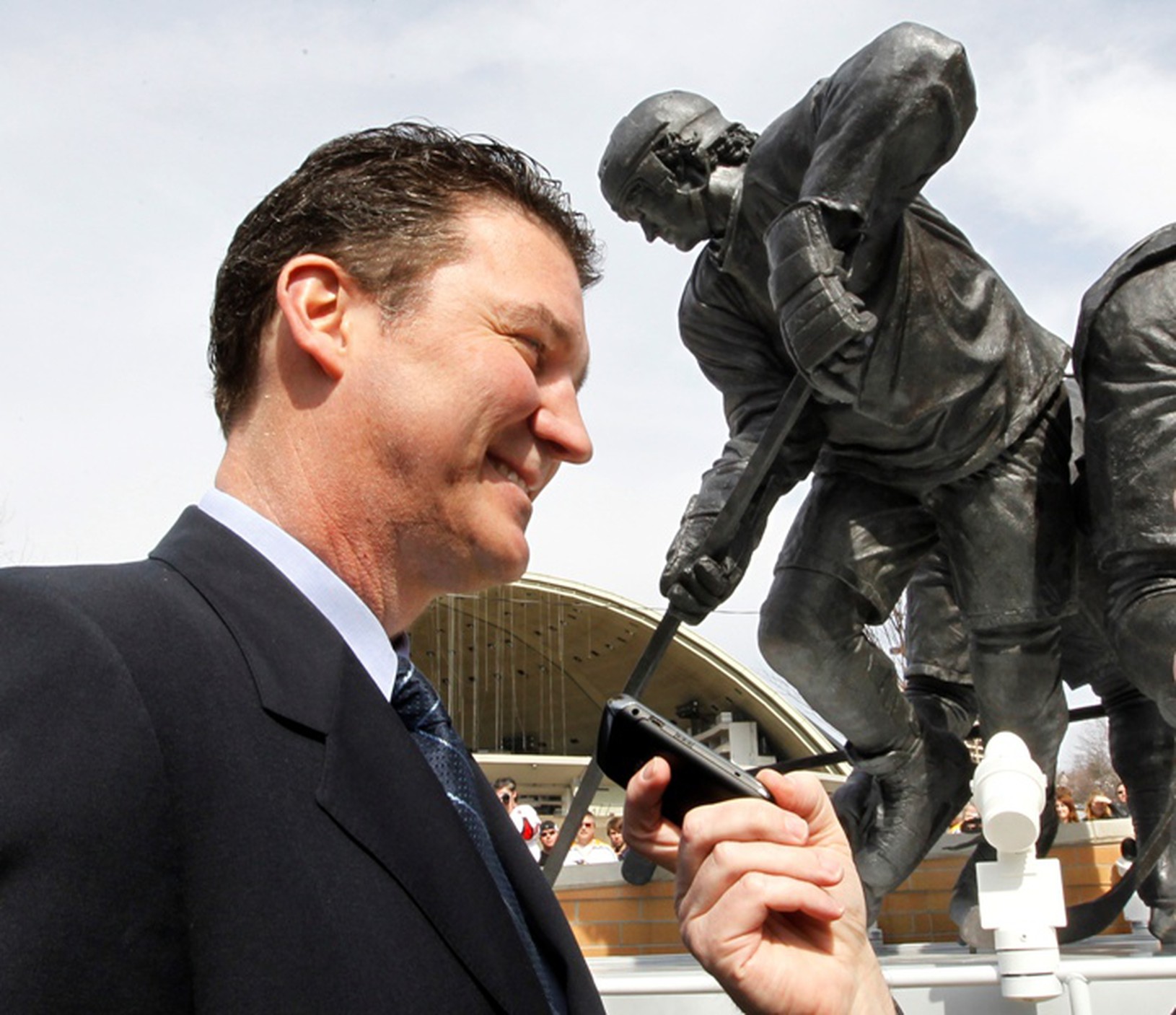 Mario Lemieux má sochu