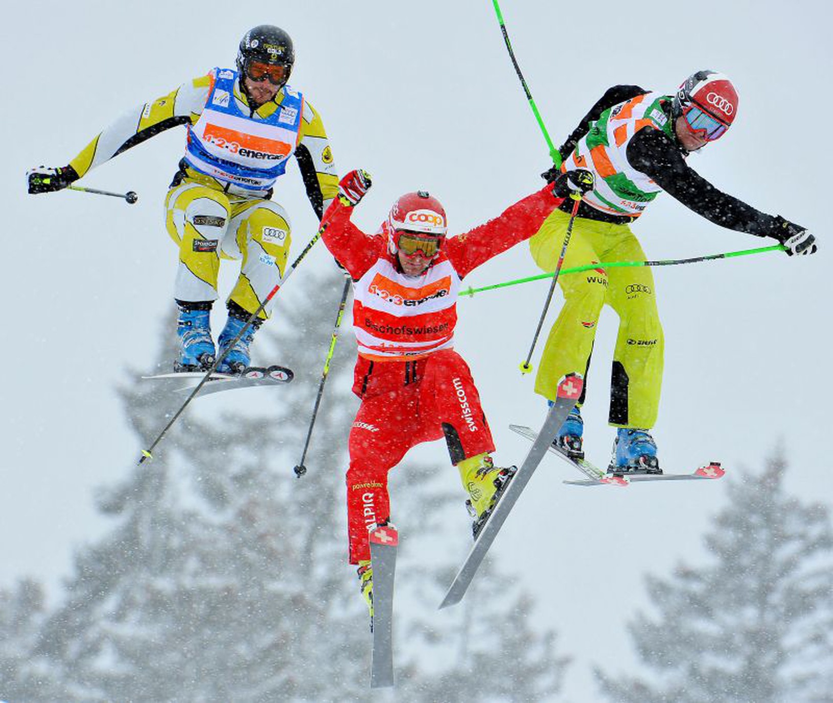 Nick Zoricic (prvý zľava)