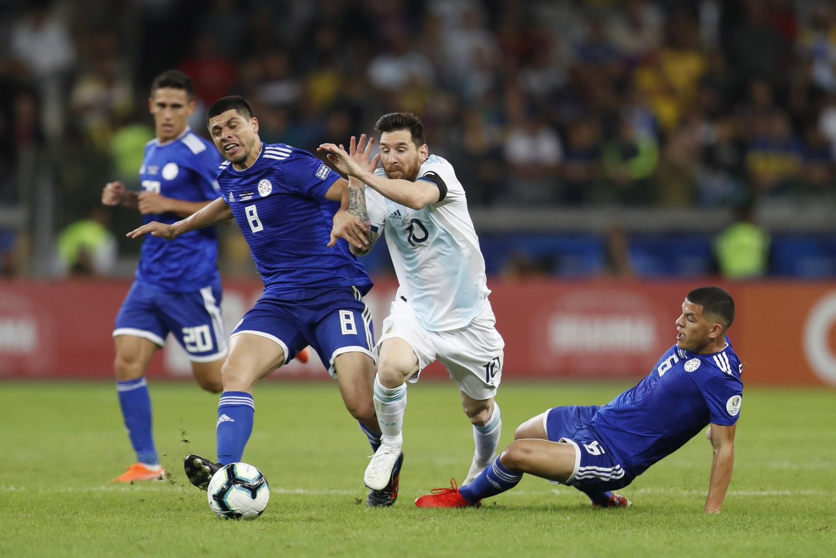 Lionel Messi útočí
