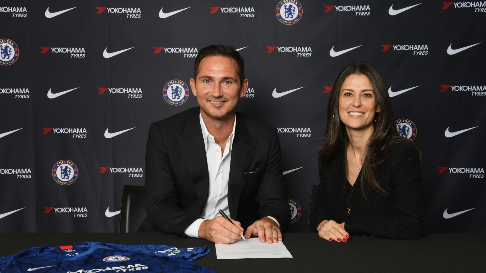 Frank Lampard podpisuje kontrakt