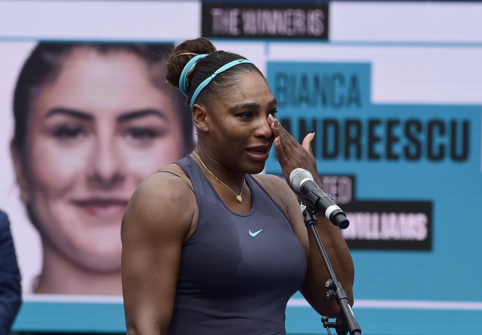 Serena Williamsová v slzách