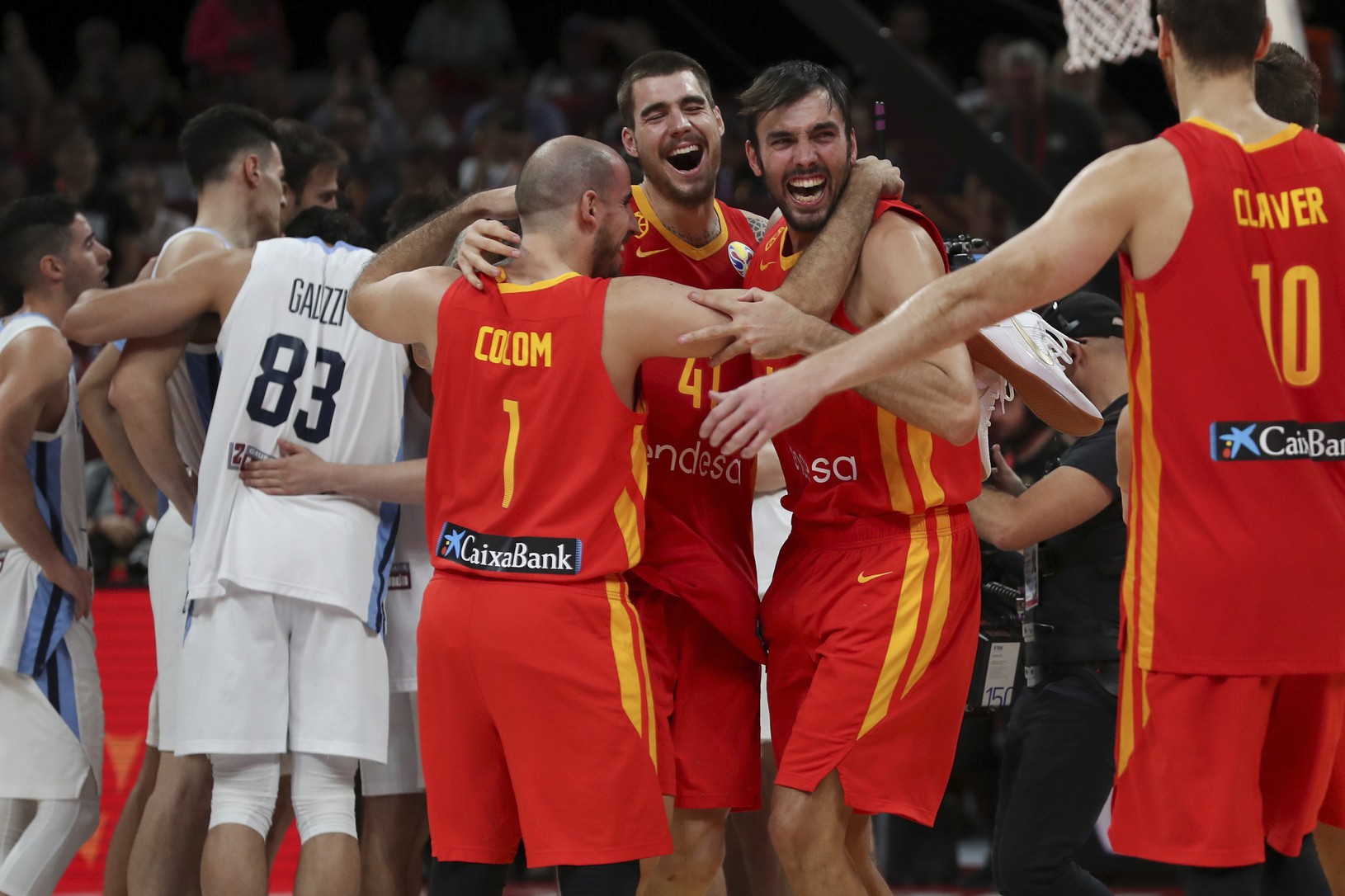 Španielski basketbalisti sa tešia