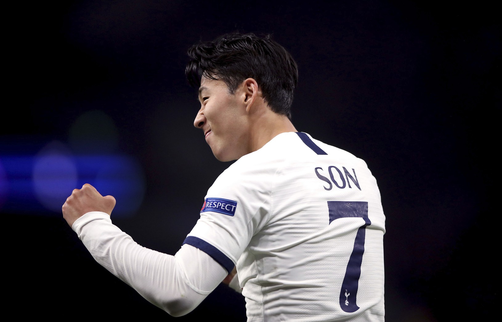 Son Heung-min oslavuje gól