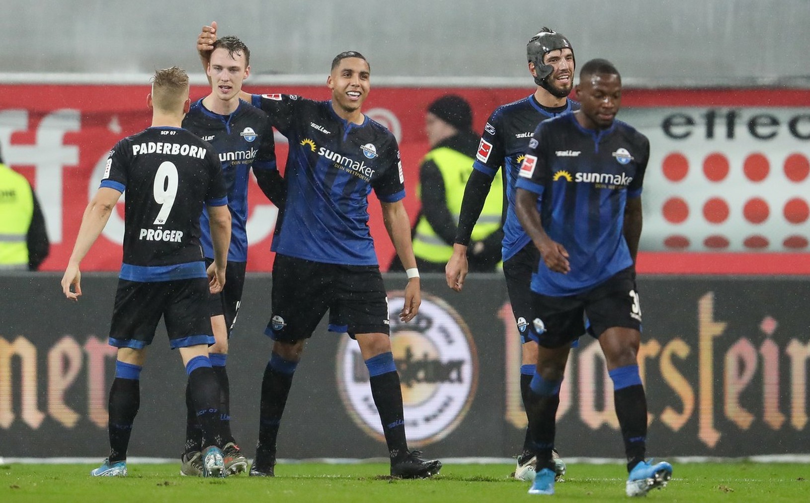 Paderborn zvíťazil nad Eintrachtom