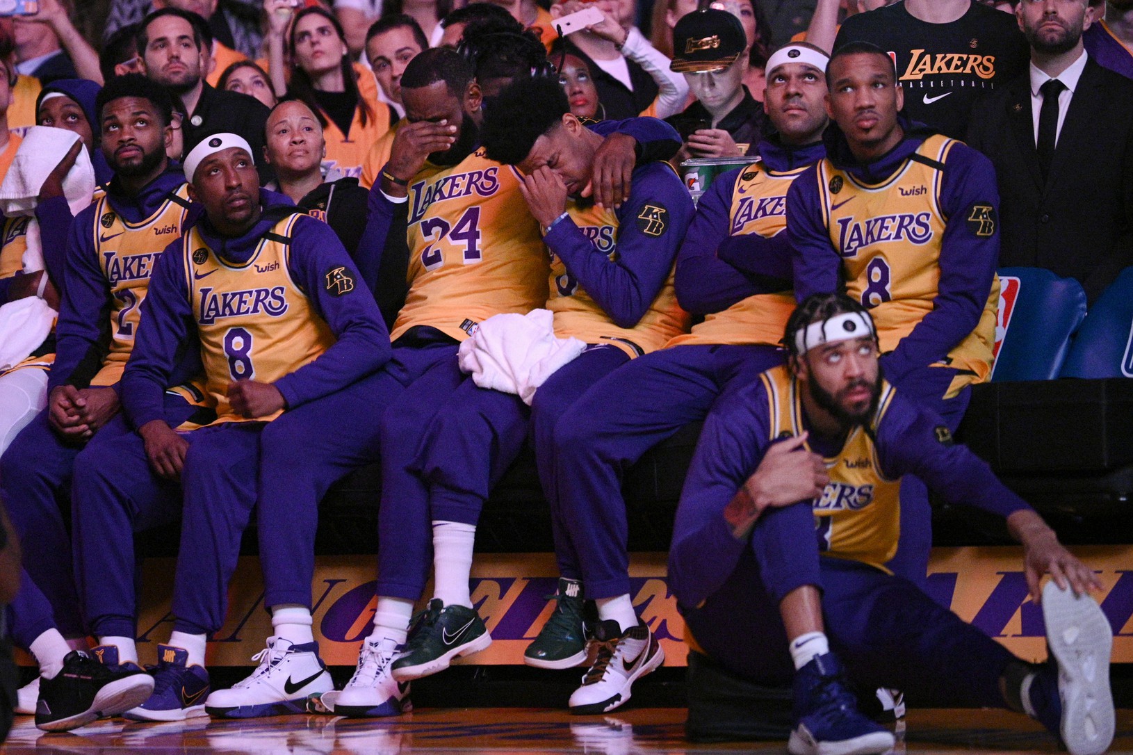 Lavička Lakers v návale