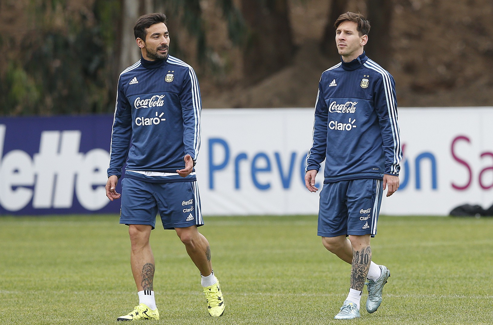 Lionel Messi (vpravo) a