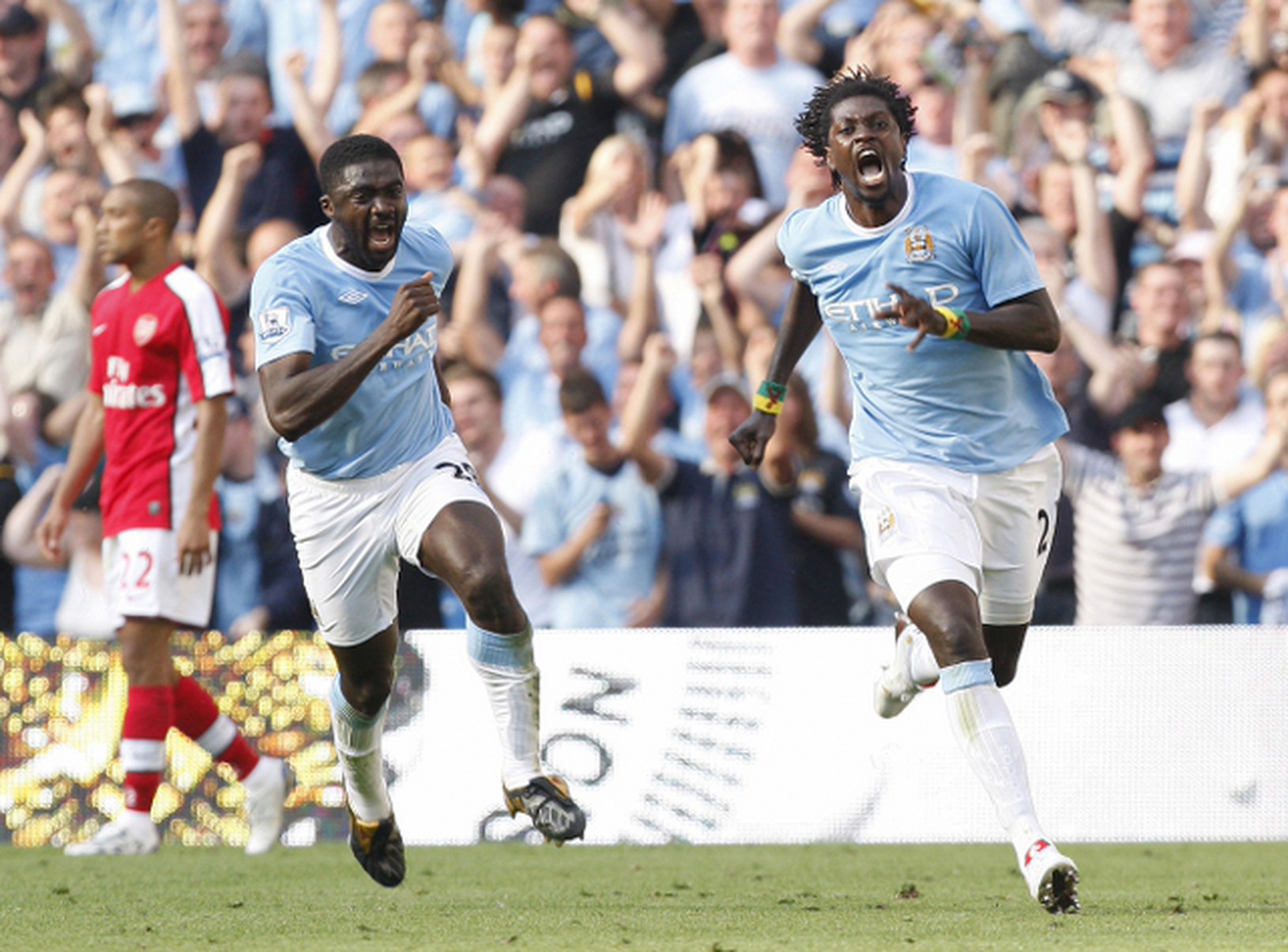 Emmanuel Adebayor provokoval fanúšikov