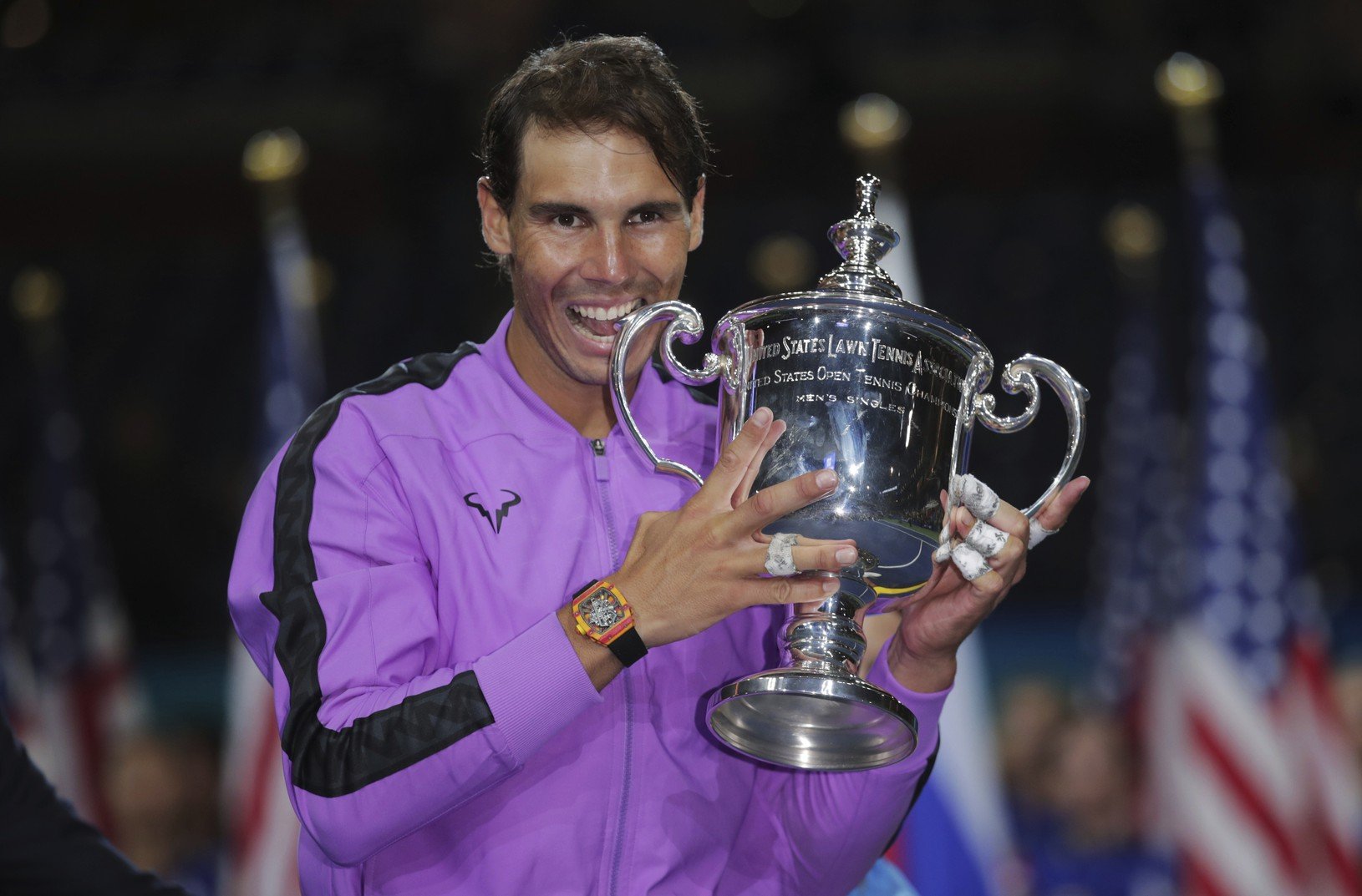 Rafael Nadal s trofejou