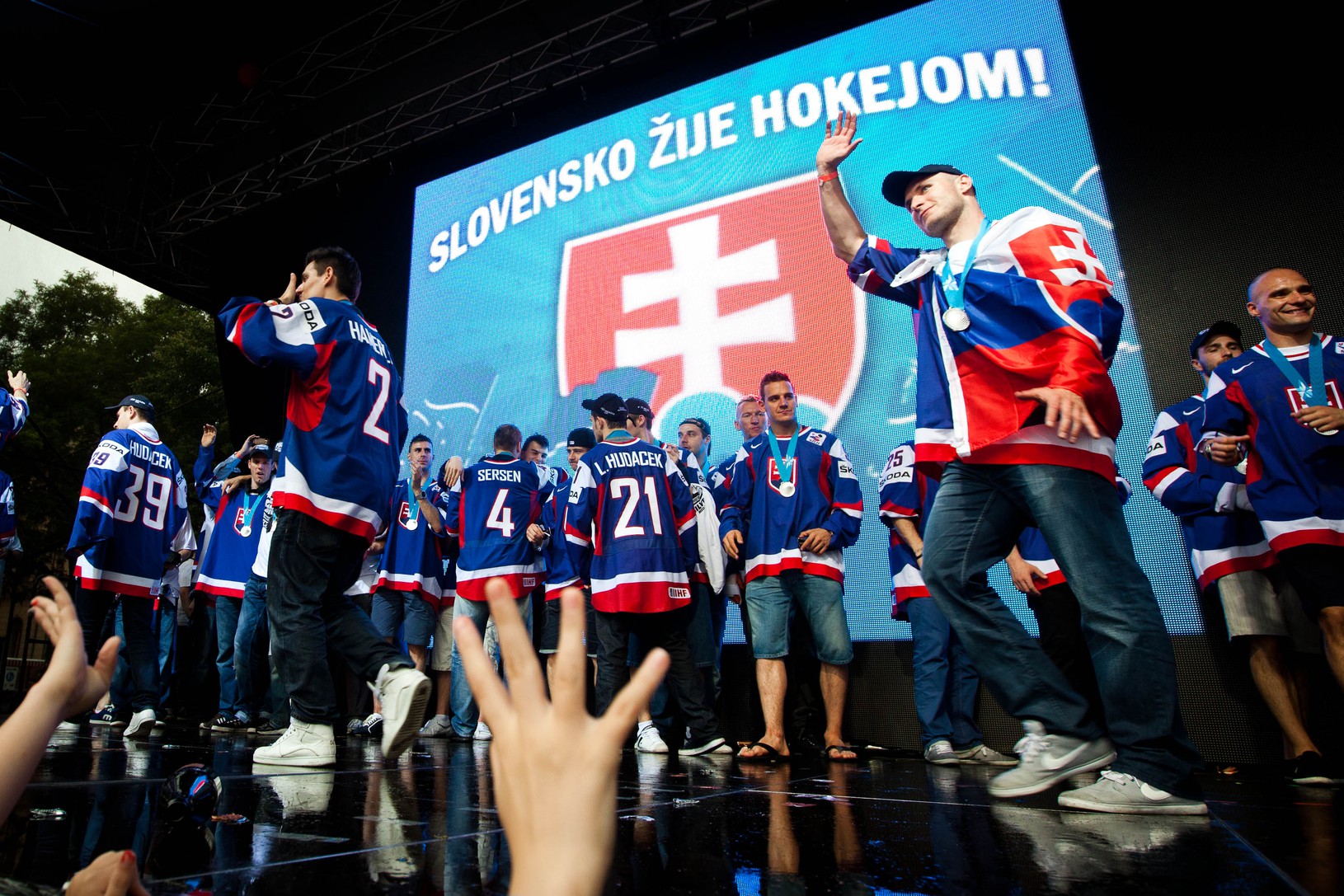 Slovenskí hokejisti na námestí