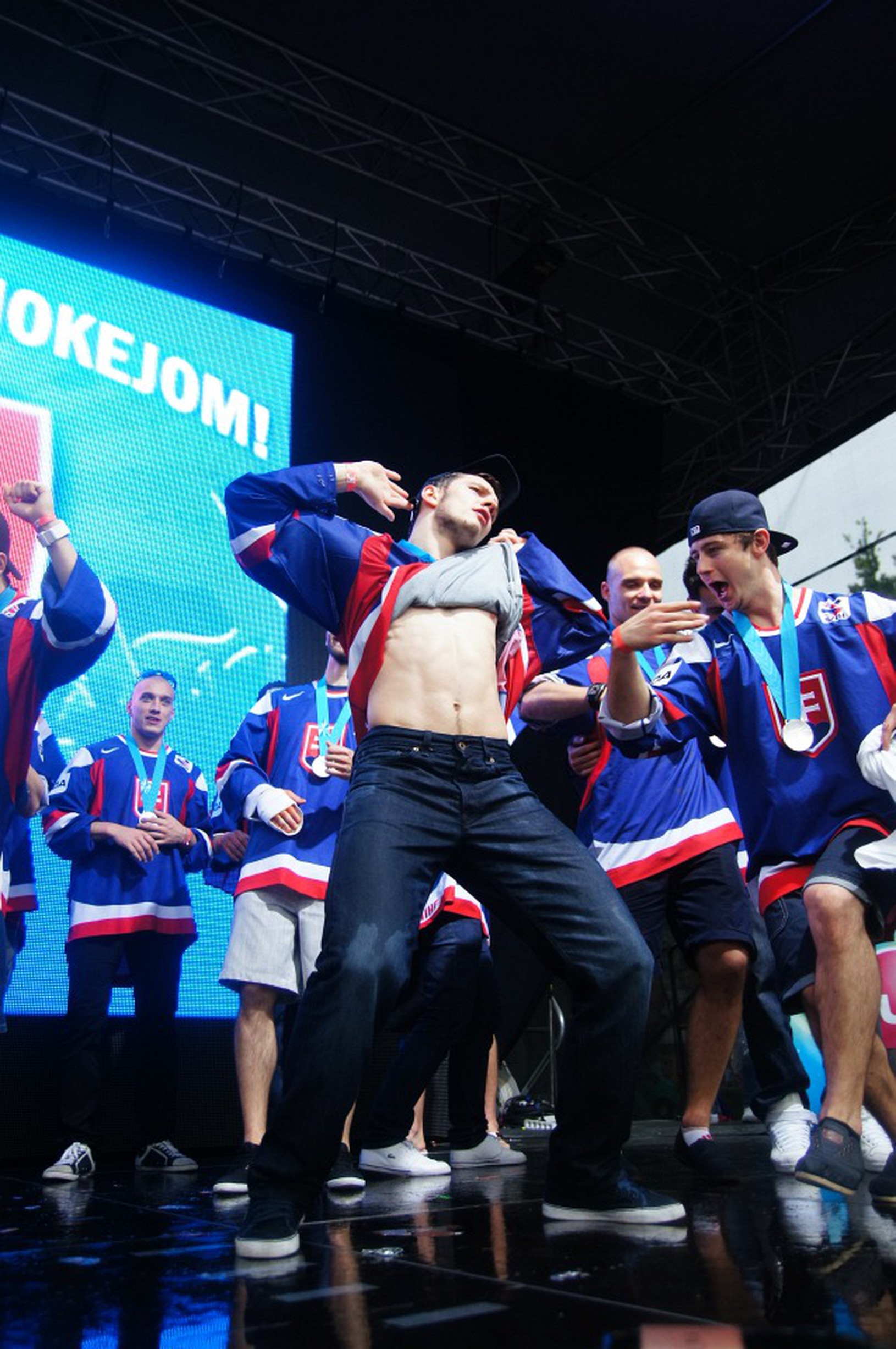 Návrat hokejistov z Helsínk,