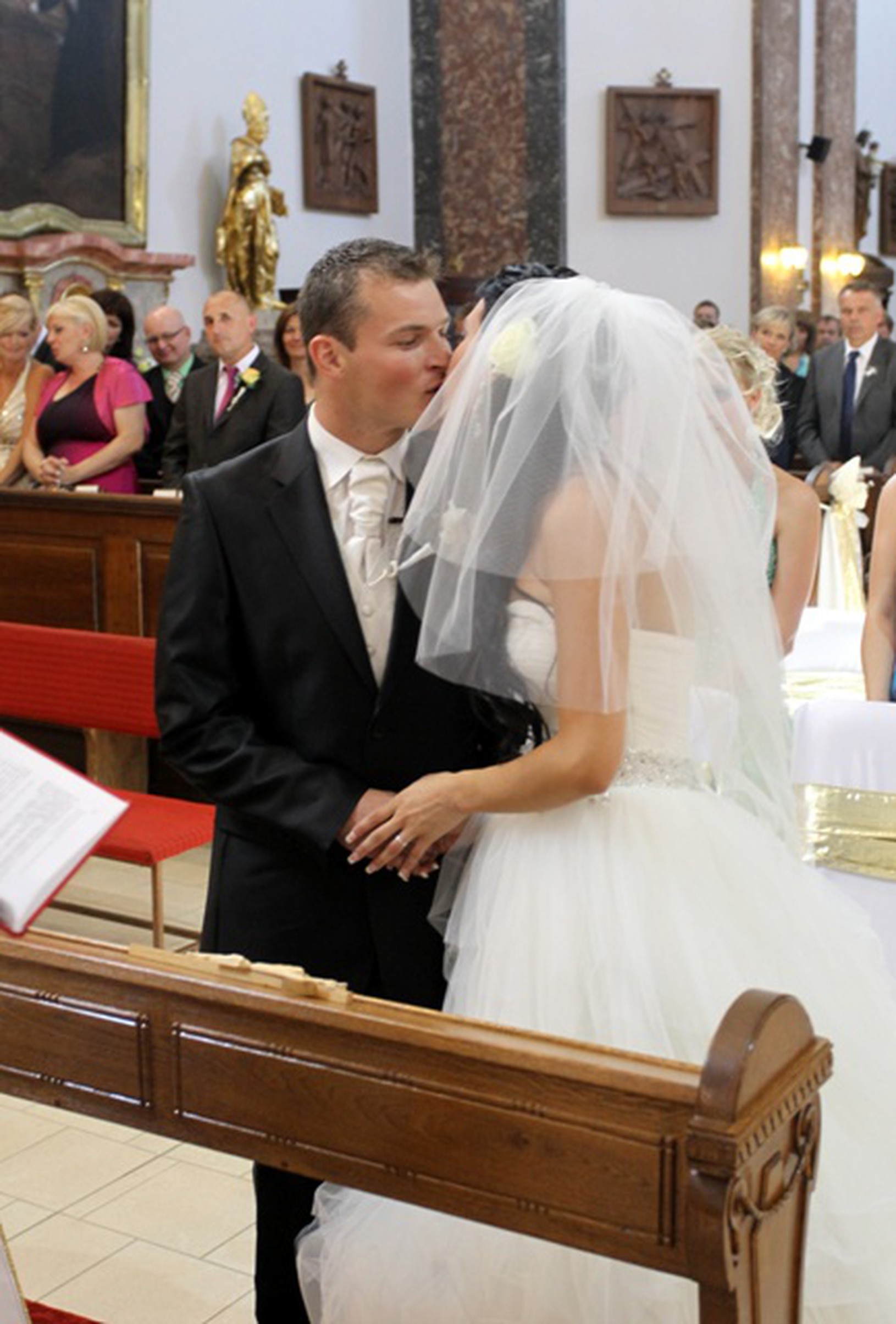 Prvý manželský bozk