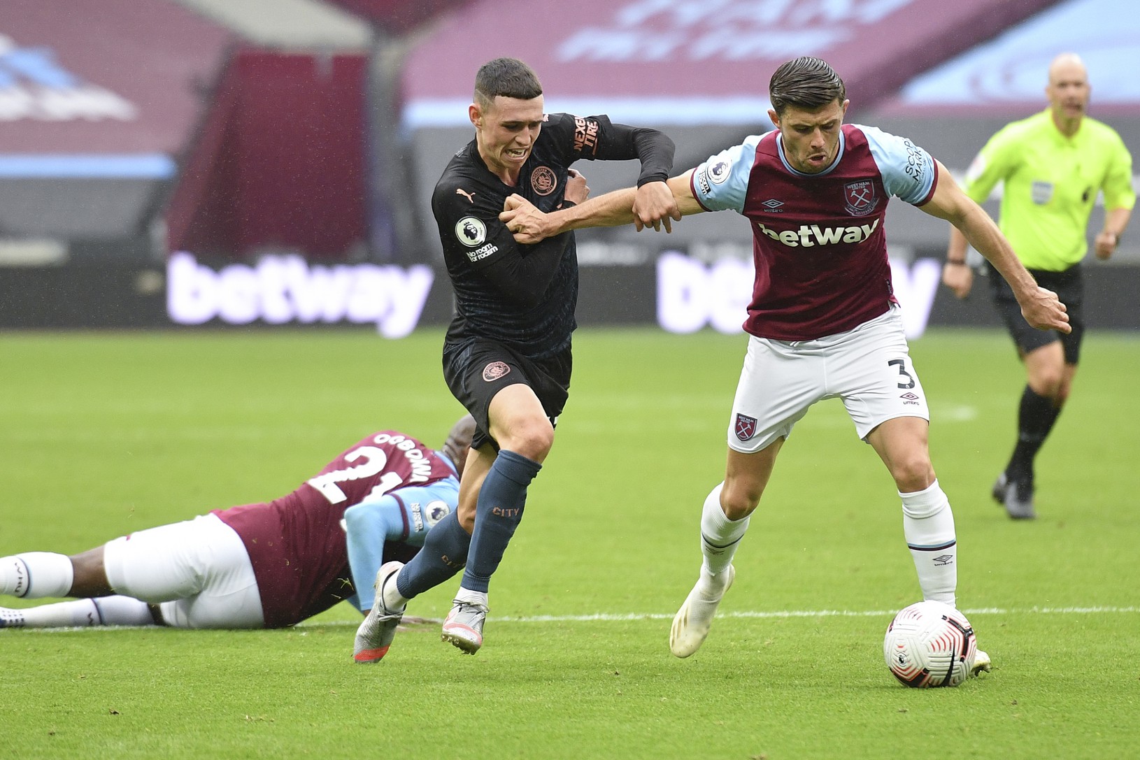 Aaron Cresswell a Phil