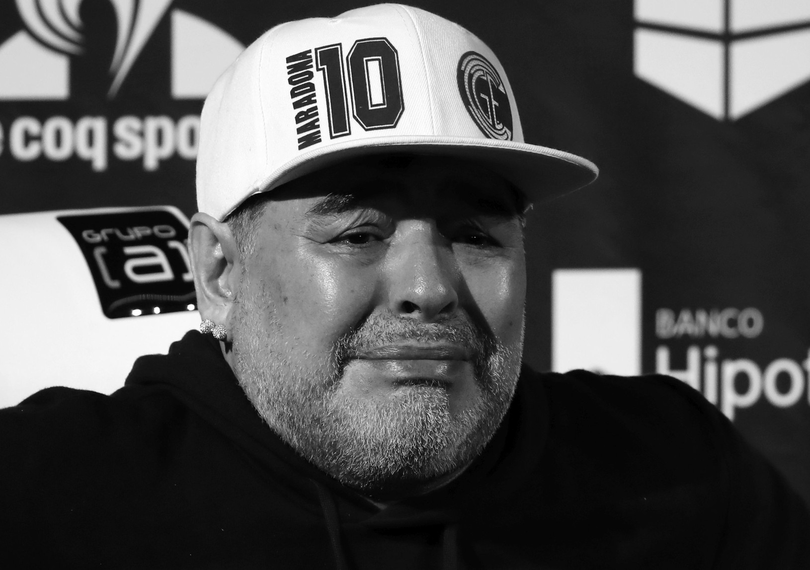 Legendárny Diego Maradona zomrel