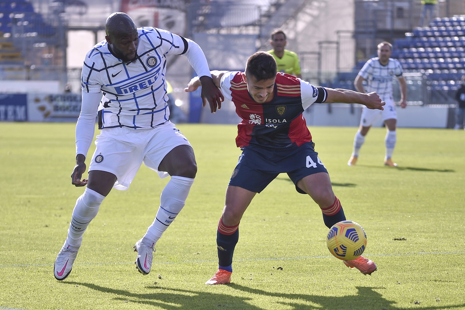 Romelo Lukaku v súboji