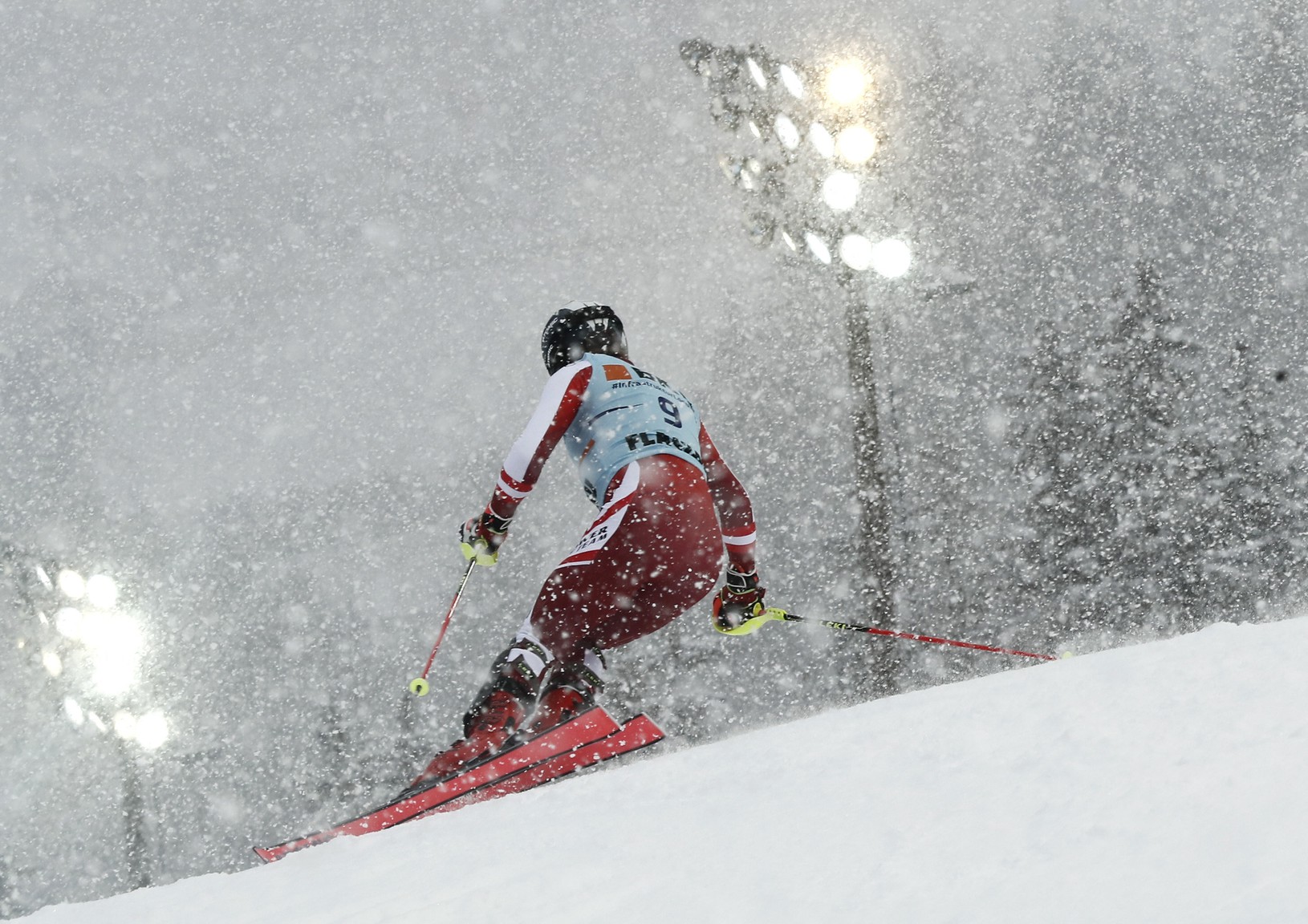 Domáci rakúsky lyžiar Mauel
