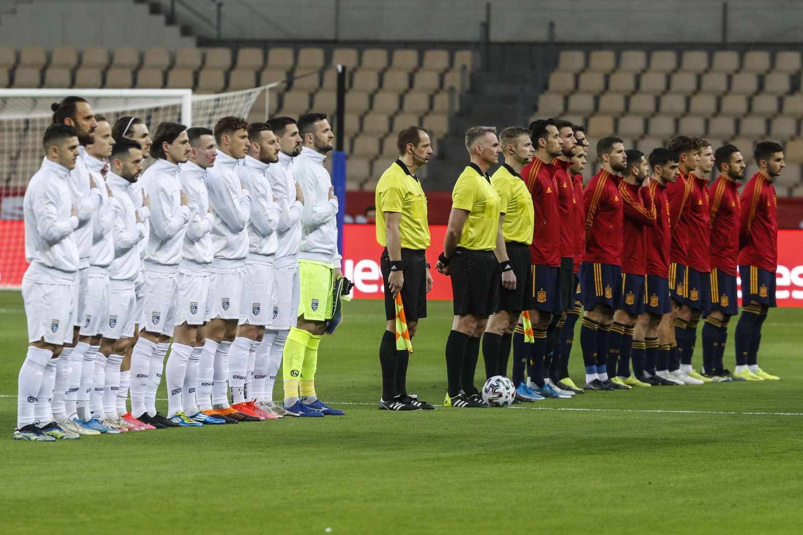 Hráči Kosova a Španielska