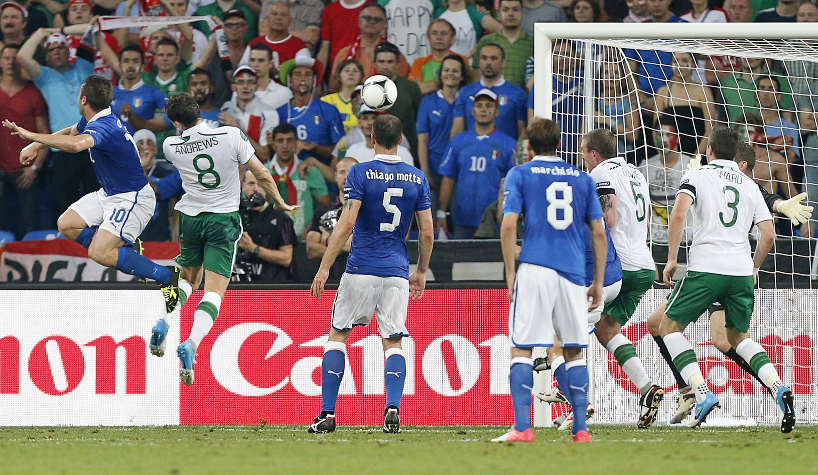 Antonio Cassano dáva gól