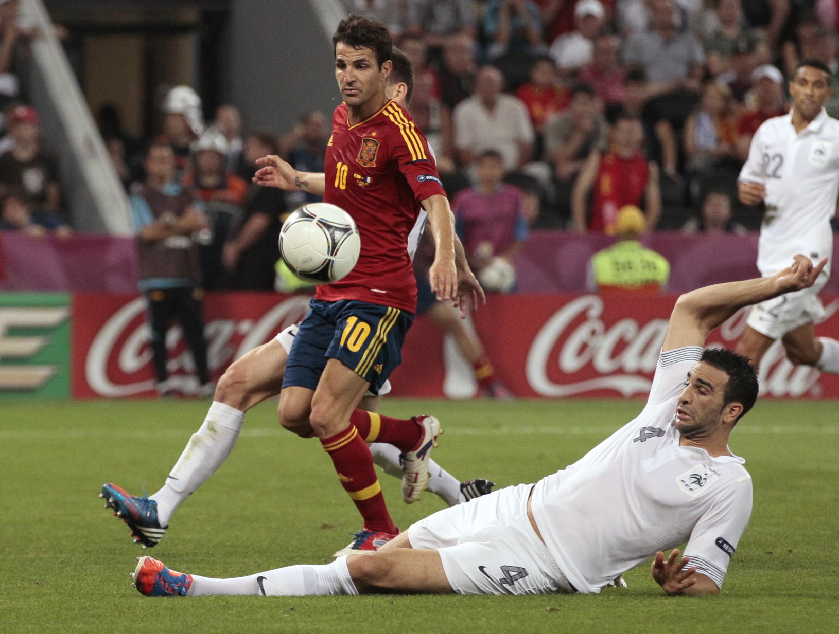 Cesc Fabregas a Adil