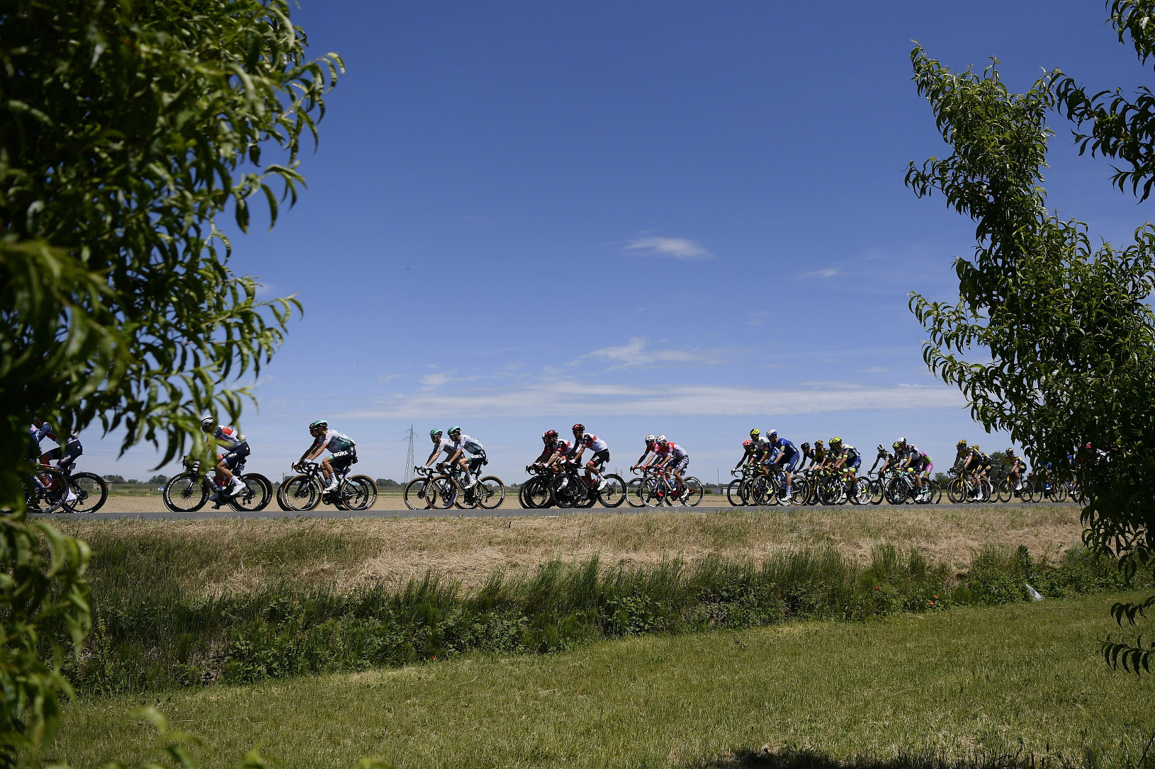 Cyklisti počas 13. etapy