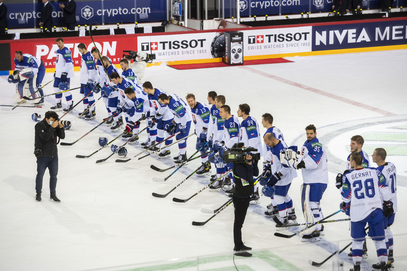 Slovenskí hokejisti po výhre